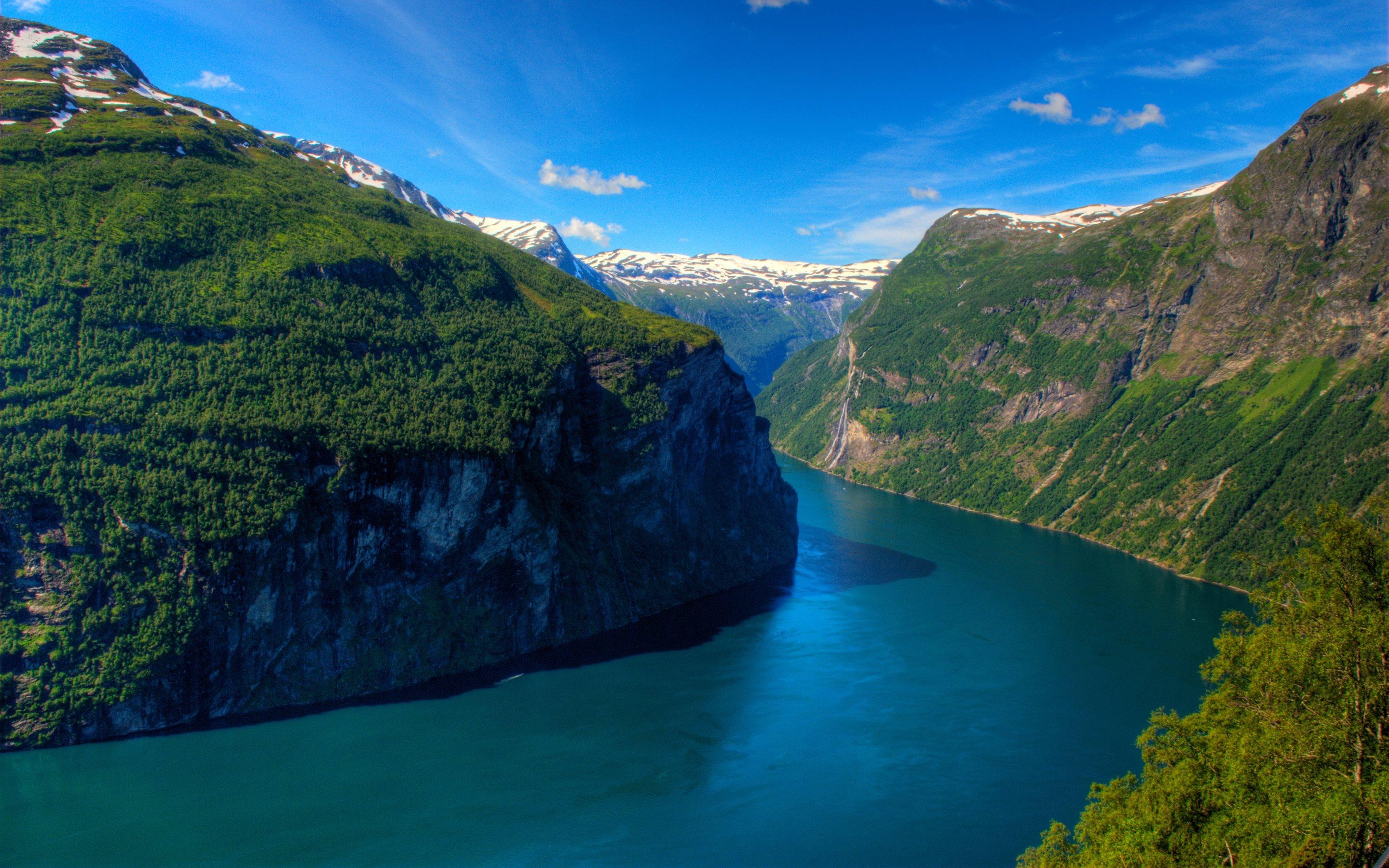 Download wallpaper Geirangerfjord fjord, summer, mountains, sea, fjords, Norway for desktop with resolution 2880x1800. High Quality HD picture wallpaper