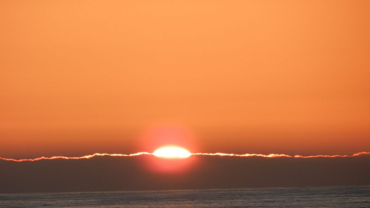 Sunset Lining Cloud Golden Sea Clouds Peace Nature Wallpaper