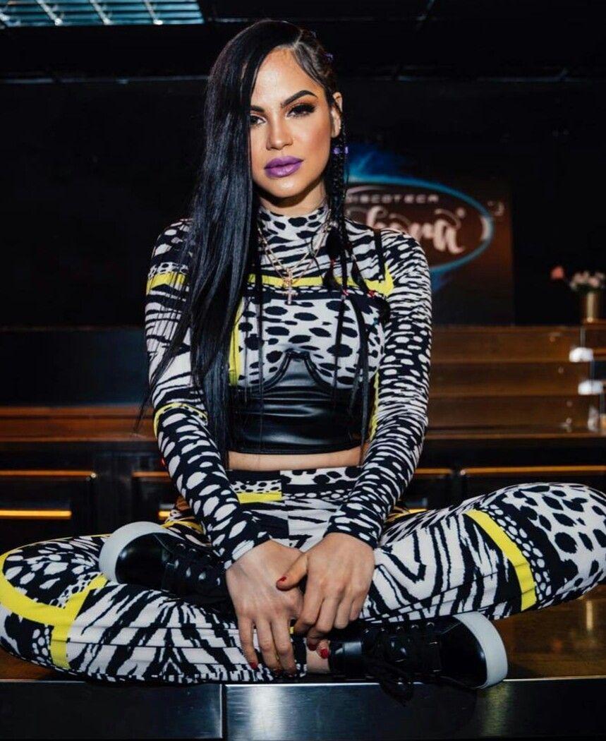 Natti Natasha. ❤Loves❤. Beautiful female celebrities