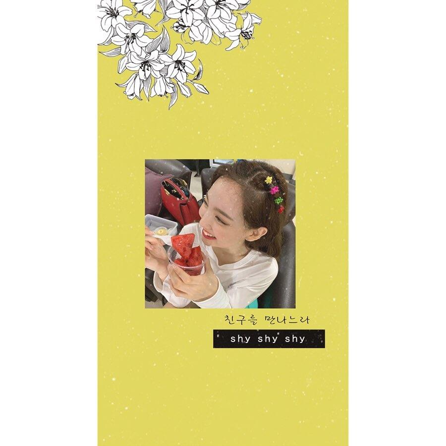 TWICElockscreen Instagram posts (photos and videos)