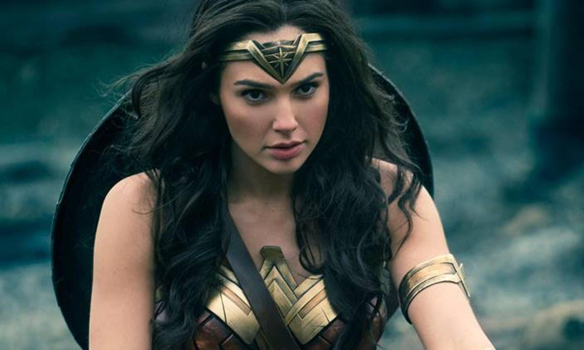 The First 'Wonder Woman 2' Photo Tease Her 1984 Setting