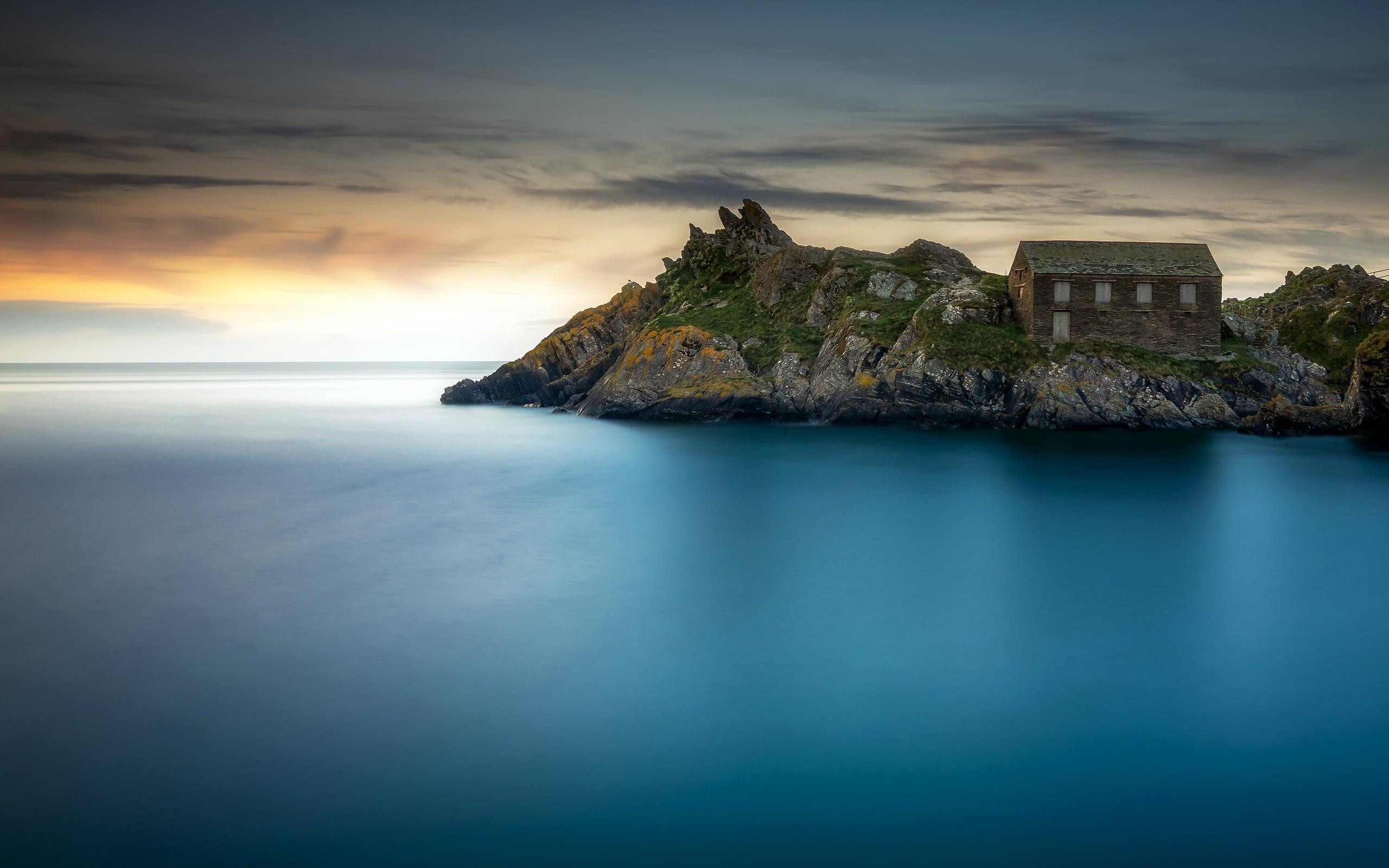 Polperro, Cornwall, England, sea, rocks, house, dusk 750x1334 iPhone