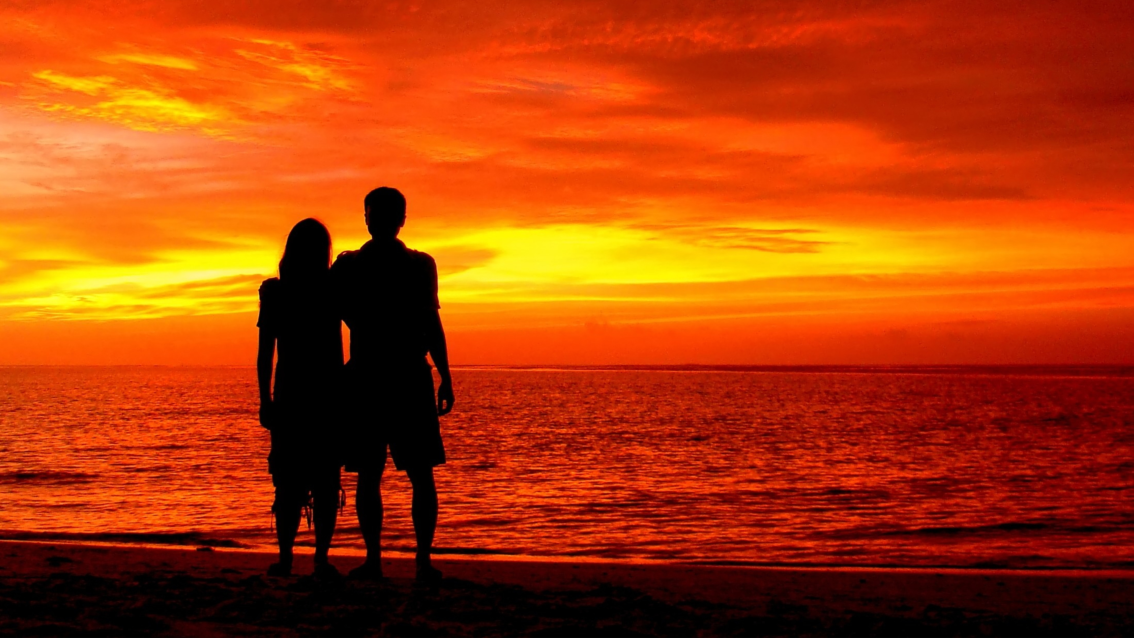 Wallpapers Couple, Silhouette, Romantic, Beach, Sunset, 4K, Love,