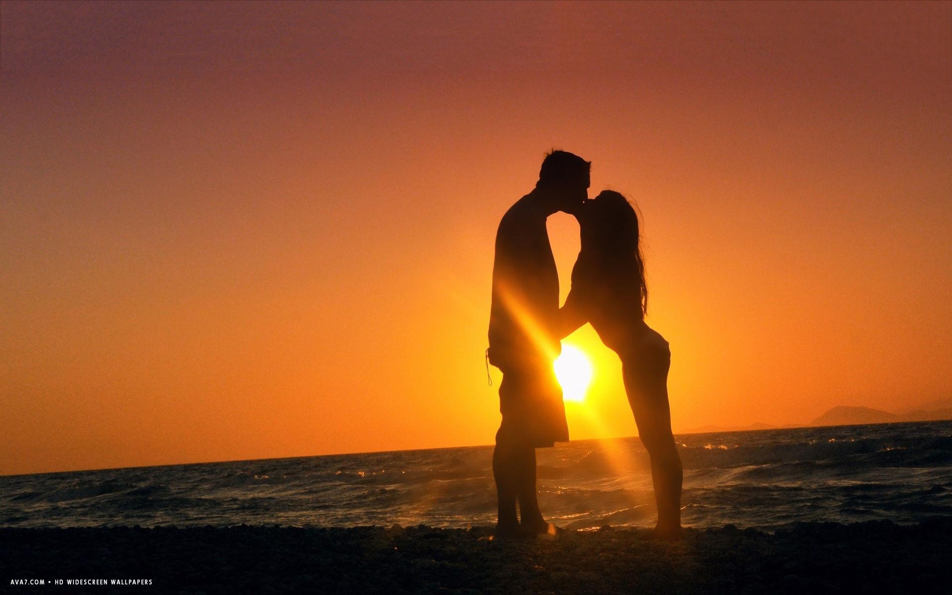 romantic kiss sunset sun sea cute couple scenery silhouette hd
