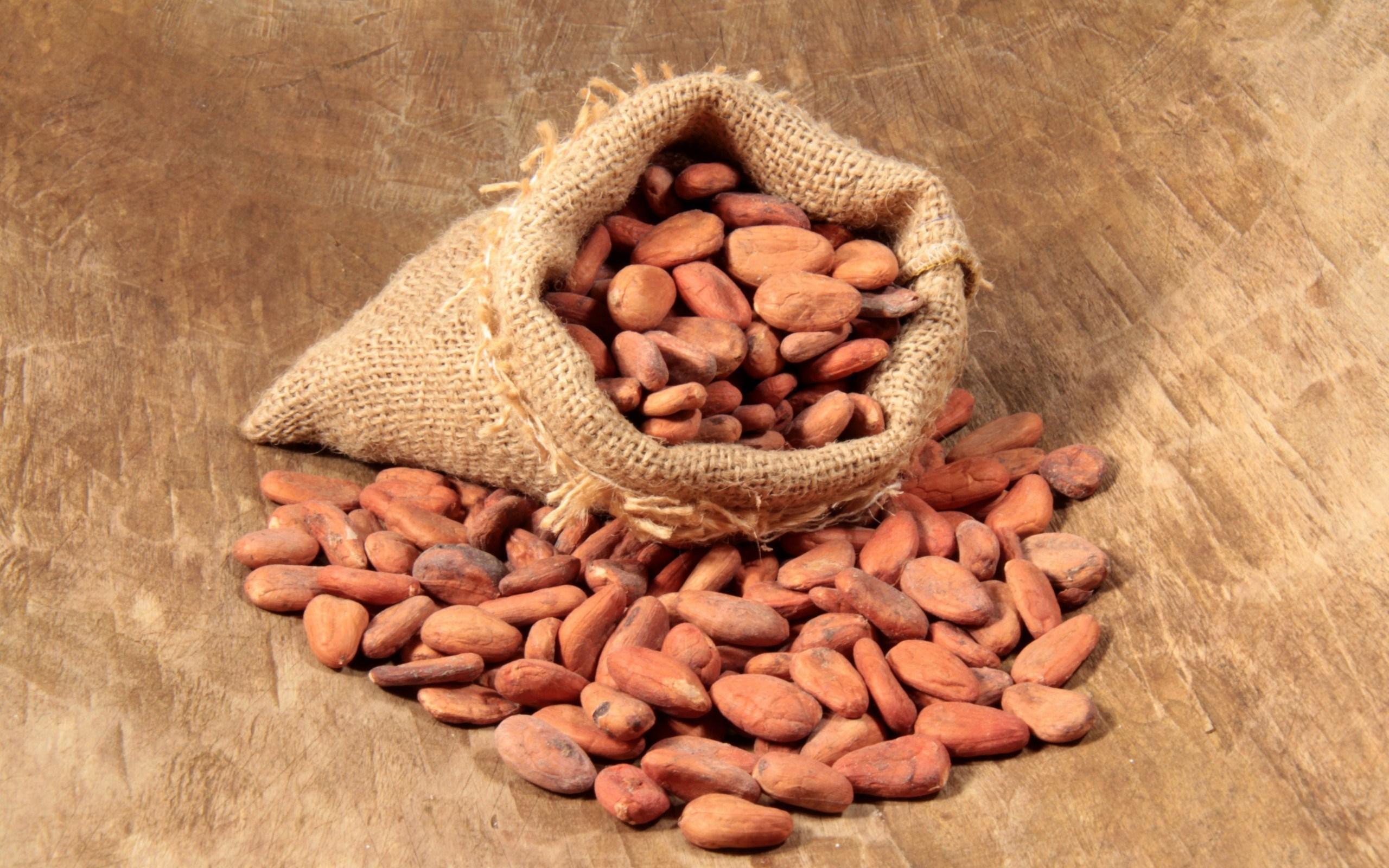 Almonds Nuts Wallpaper Background 52116 2560x1600px