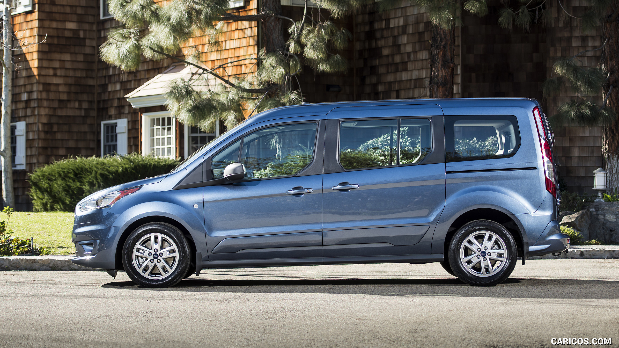Ford Transit Connect Wagon. HD Wallpaper