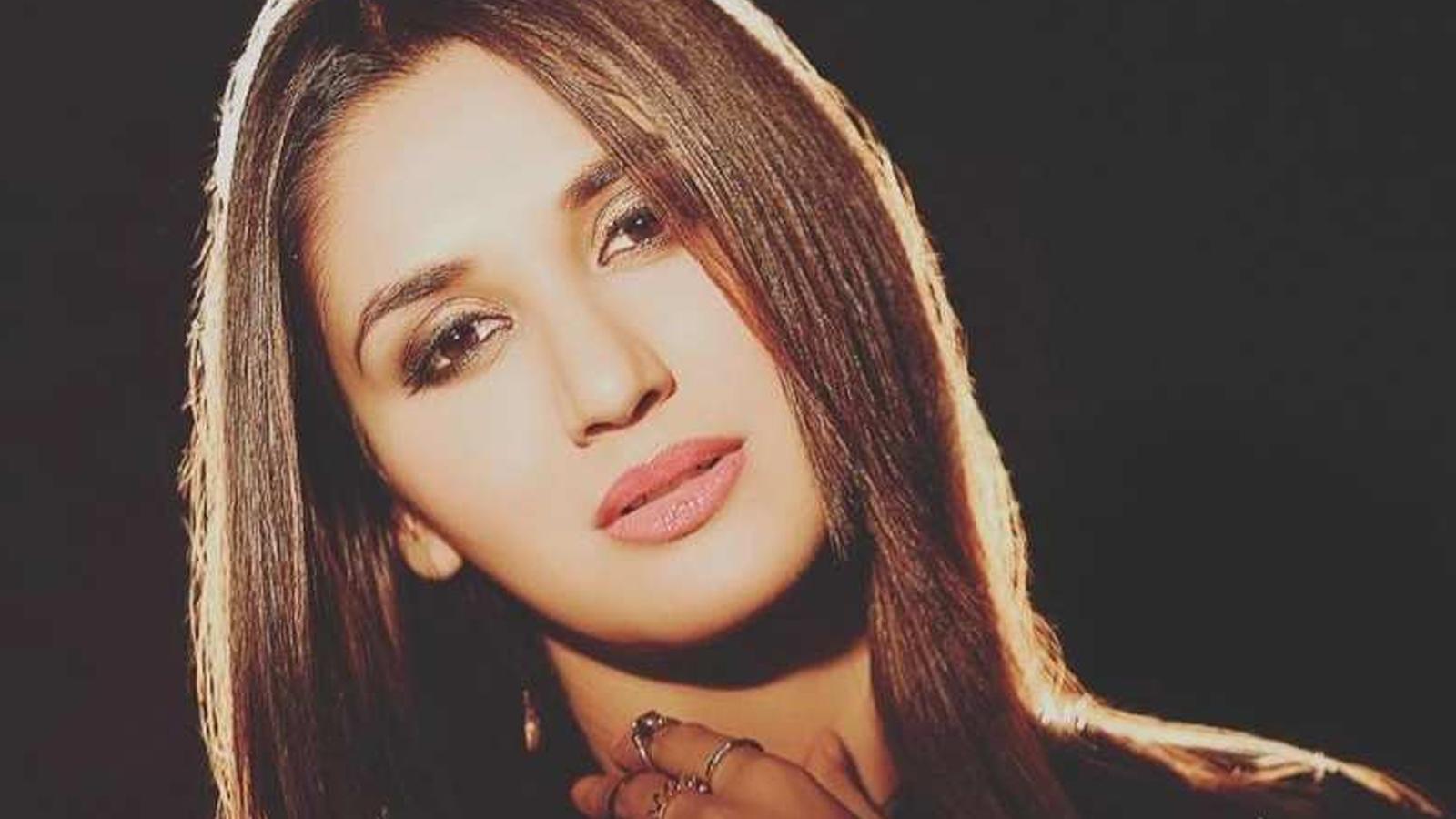 Nikita Dutta shares her style quotient. TV of India Videos