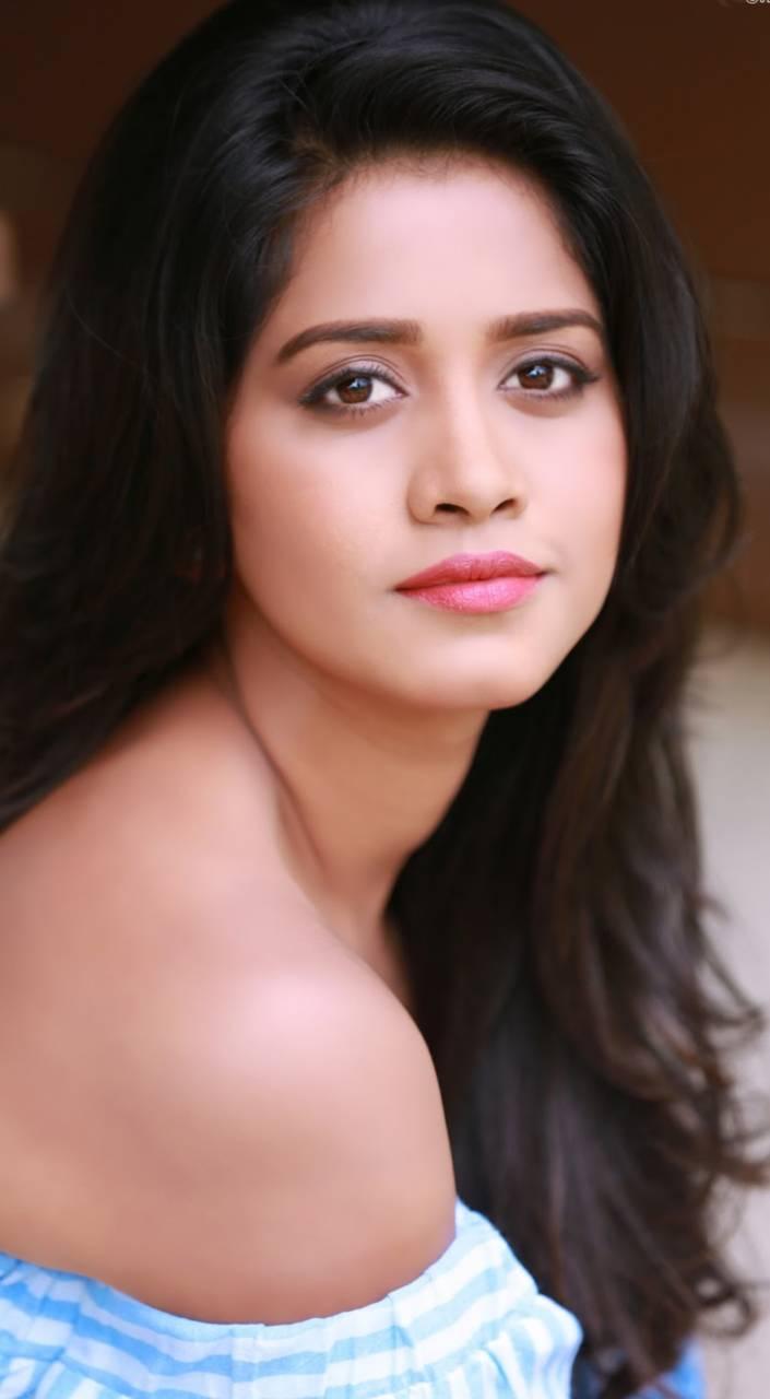 Nabha natesh Wallpaper