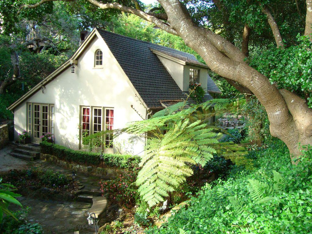 Classic 1926 Fairytale Cottage