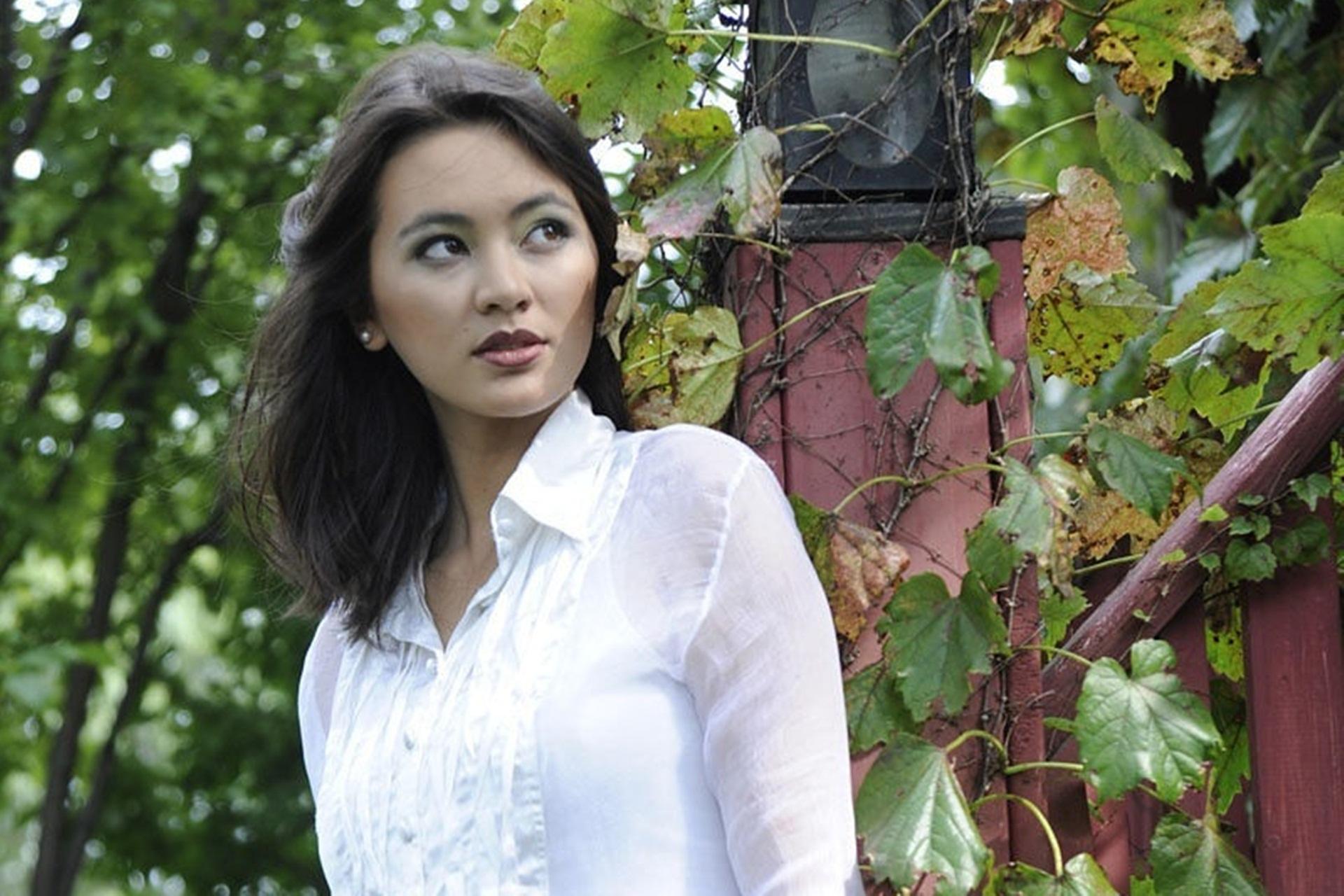 Jessica Henwick Wallpaper HD Background Free Download