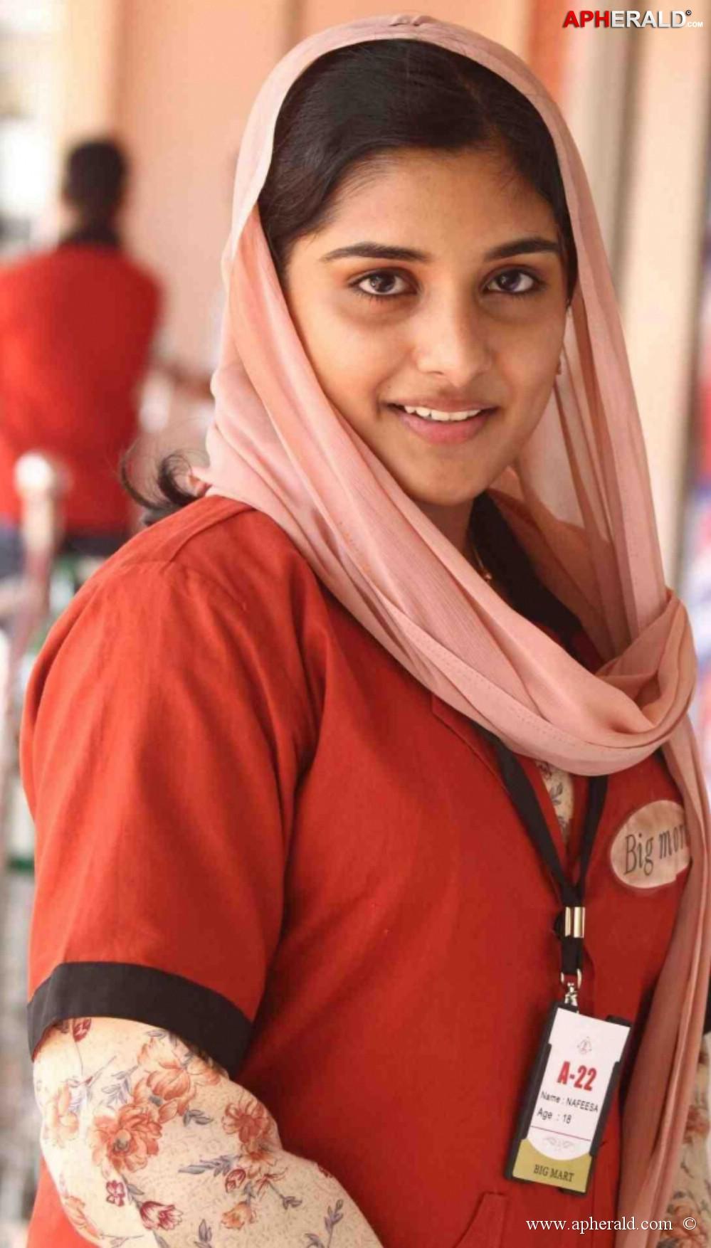 Niveda Thomas Photo