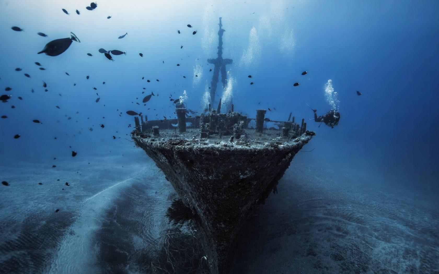 #divers, #fish, #underwater, #shipwreck, #sea wallpaper