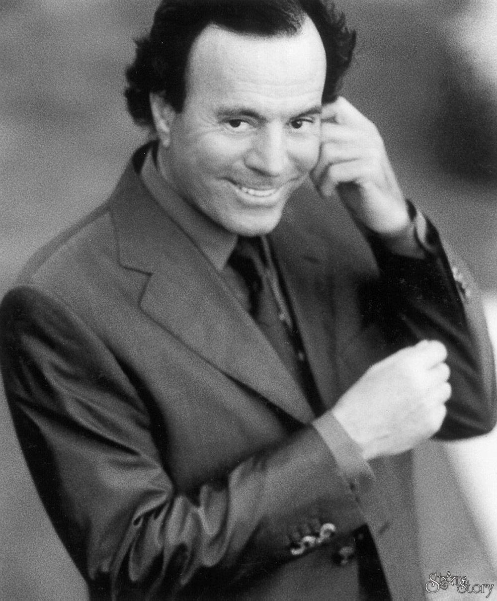 Julio Iglesias Wallpapers - Wallpaper Cave