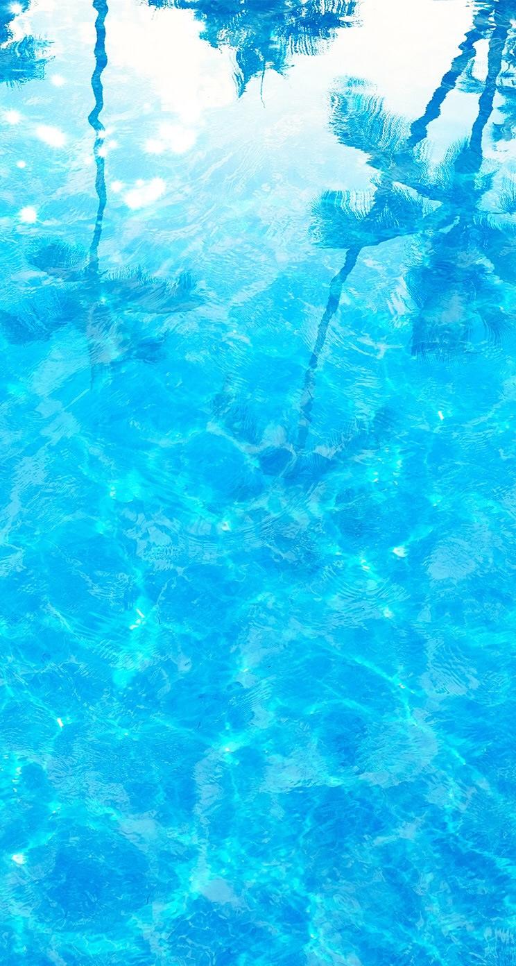 Pure Blue Water Reflection iPhone se Wallpaper Download. iPhone