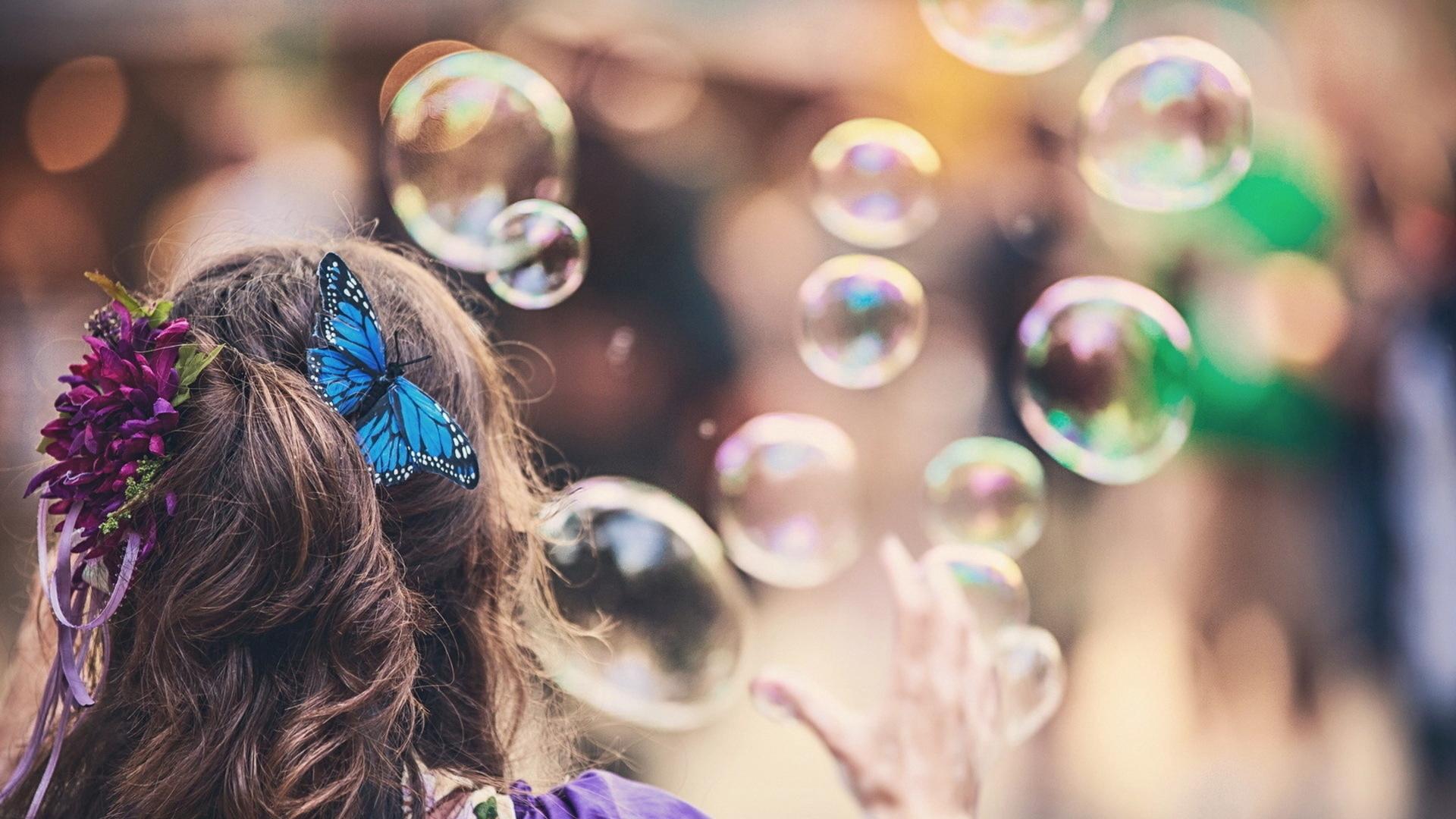 Download wallpaper 1920x1080 girl, butterfly, bubbles, hair HD