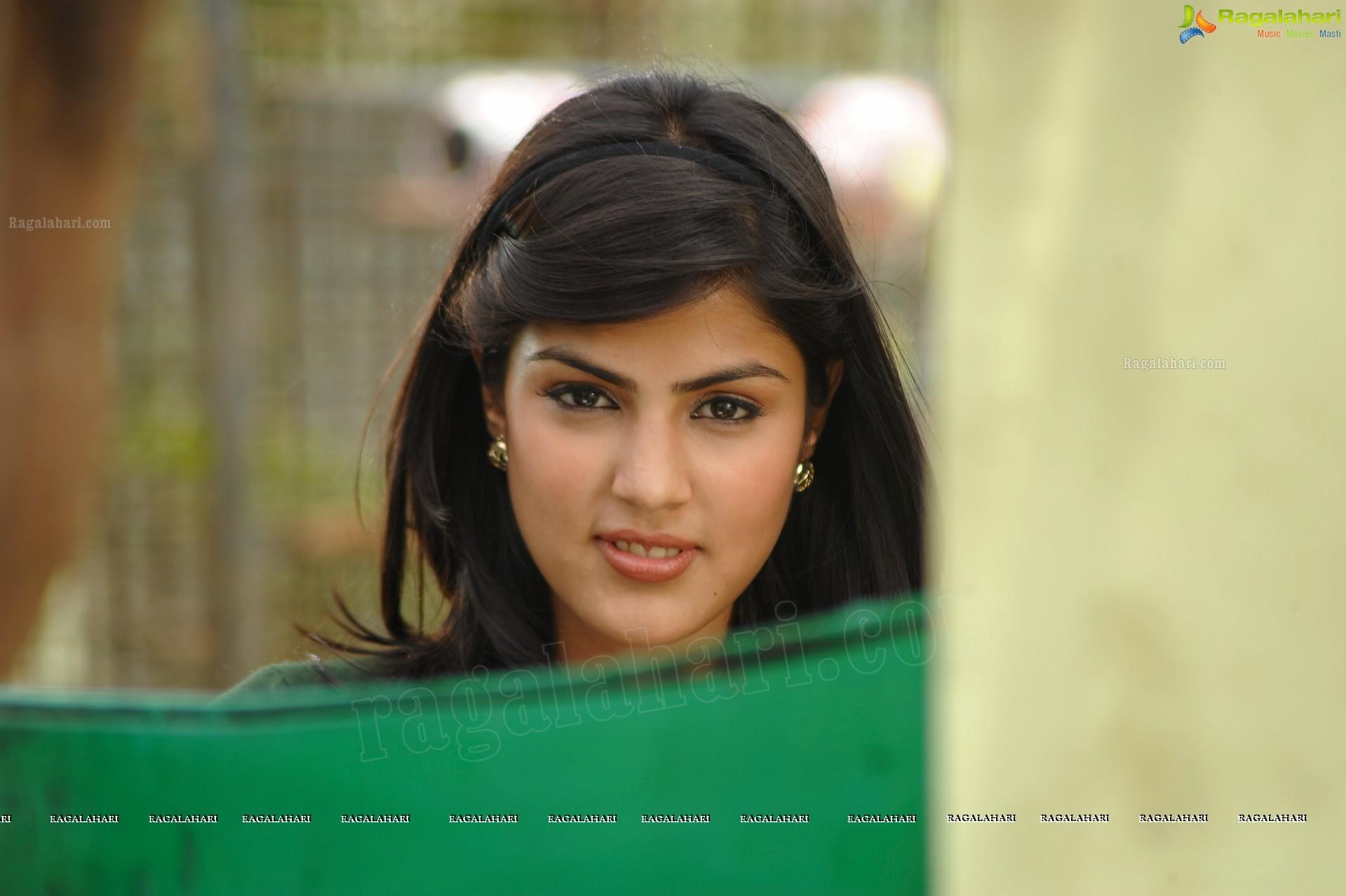 Rhea Chakraborty Wallpapers Wallpaper Cave