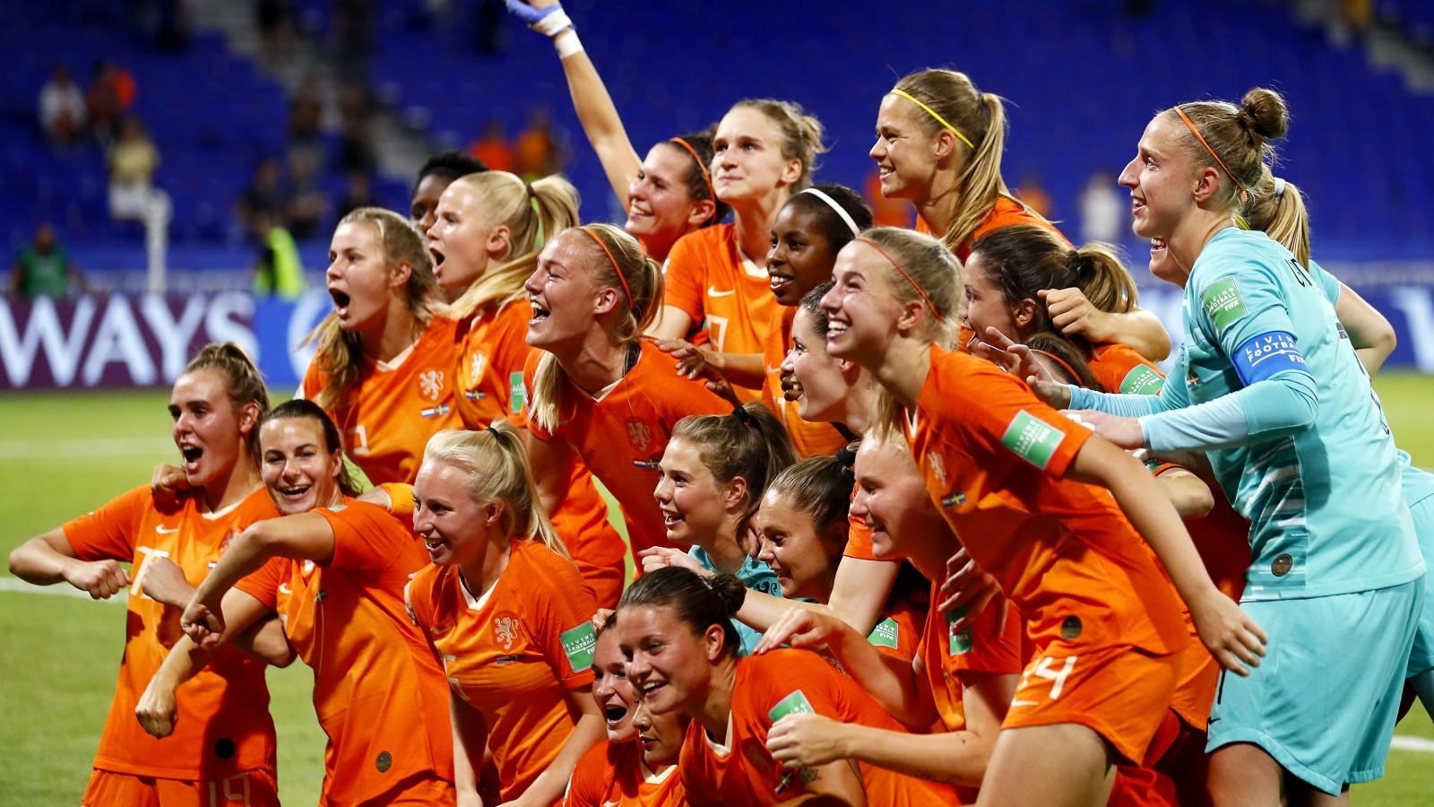Oranje Leeuwinnen Krijgen Bij WK Winst Huldiging En Rondvaart