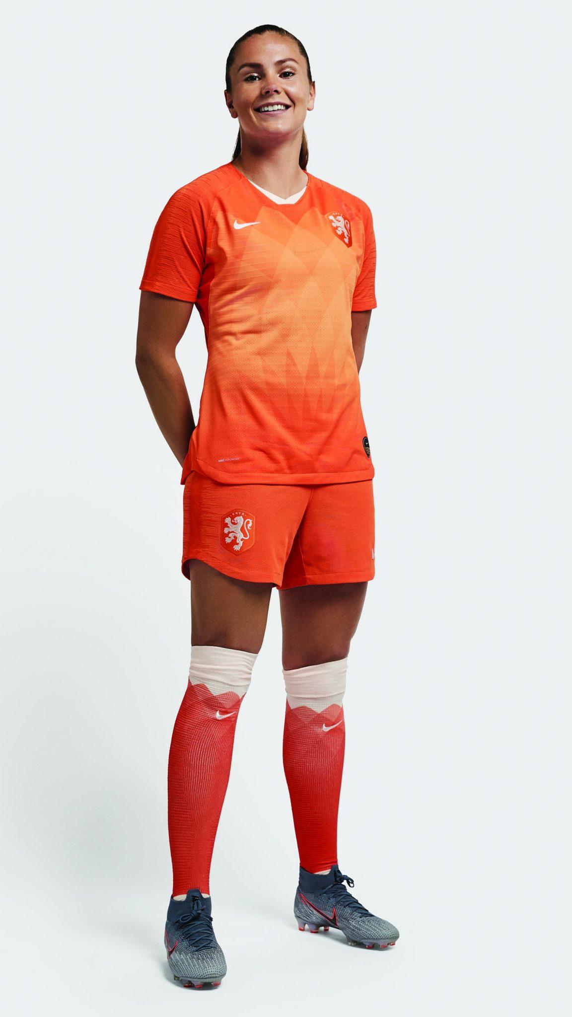 Dit Is Het WK Shirt Waar De Oranje Leeuwinnen In Gaan Voetballen