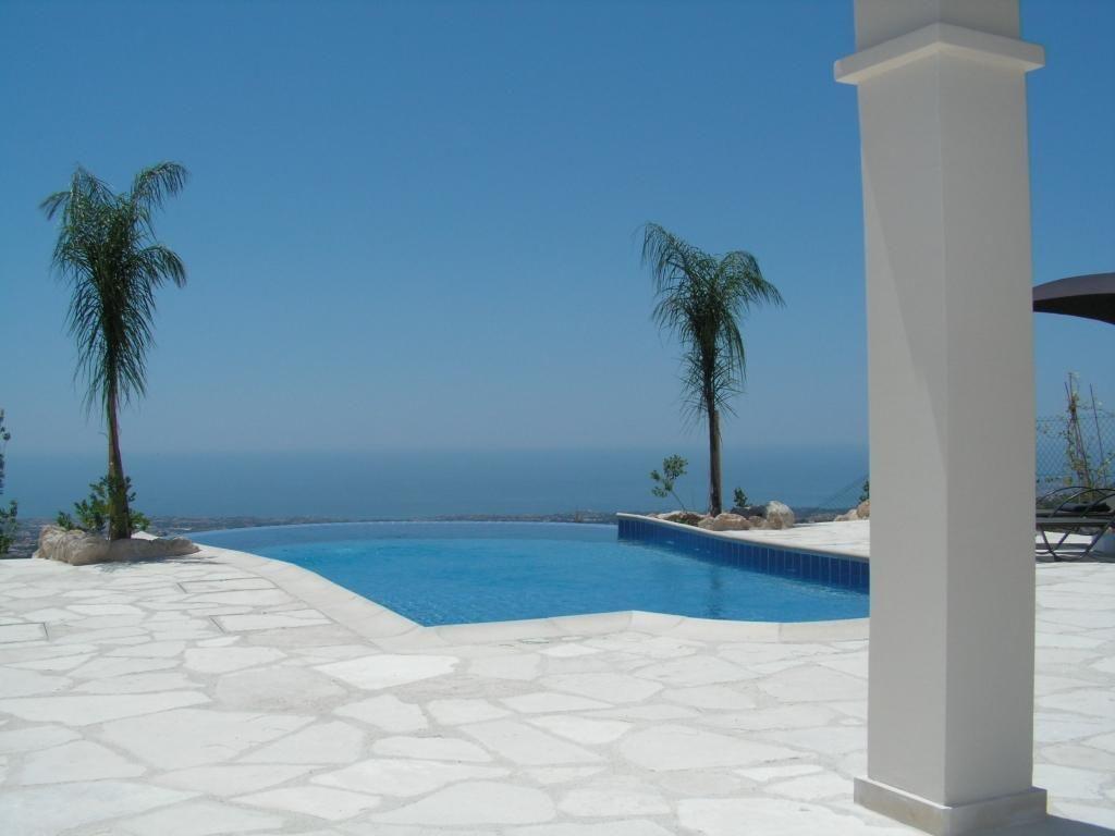 Luxury 3 bedroom villa with private infinity pool & panorama sea