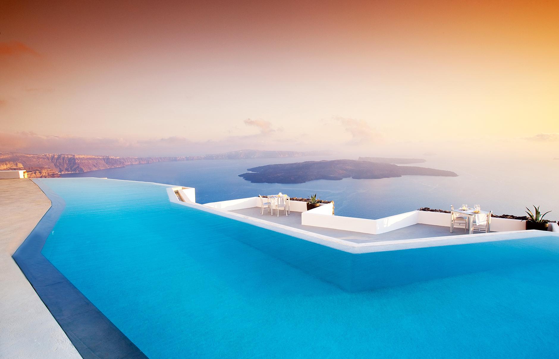 Grace Santorini « Luxury Hotels TravelPlusStyle