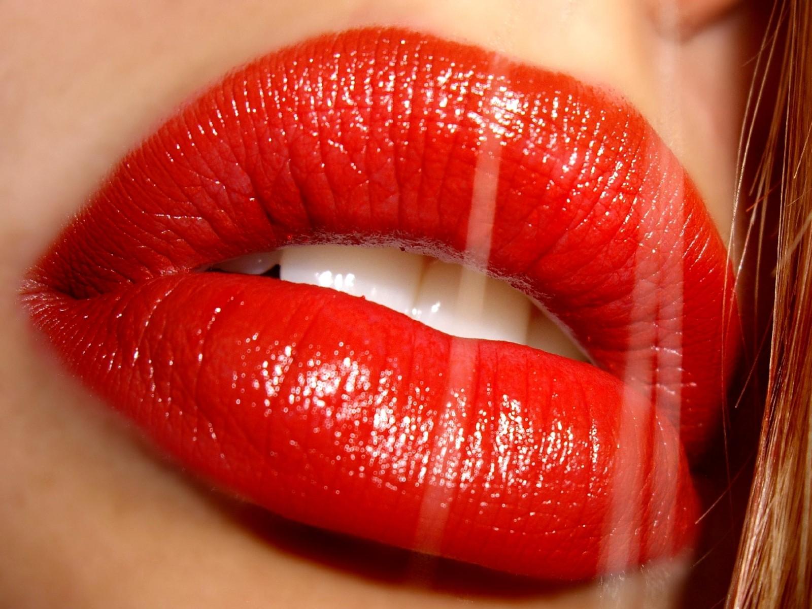 adriana lima close up lips mouth red teeth best deskx1200 HD