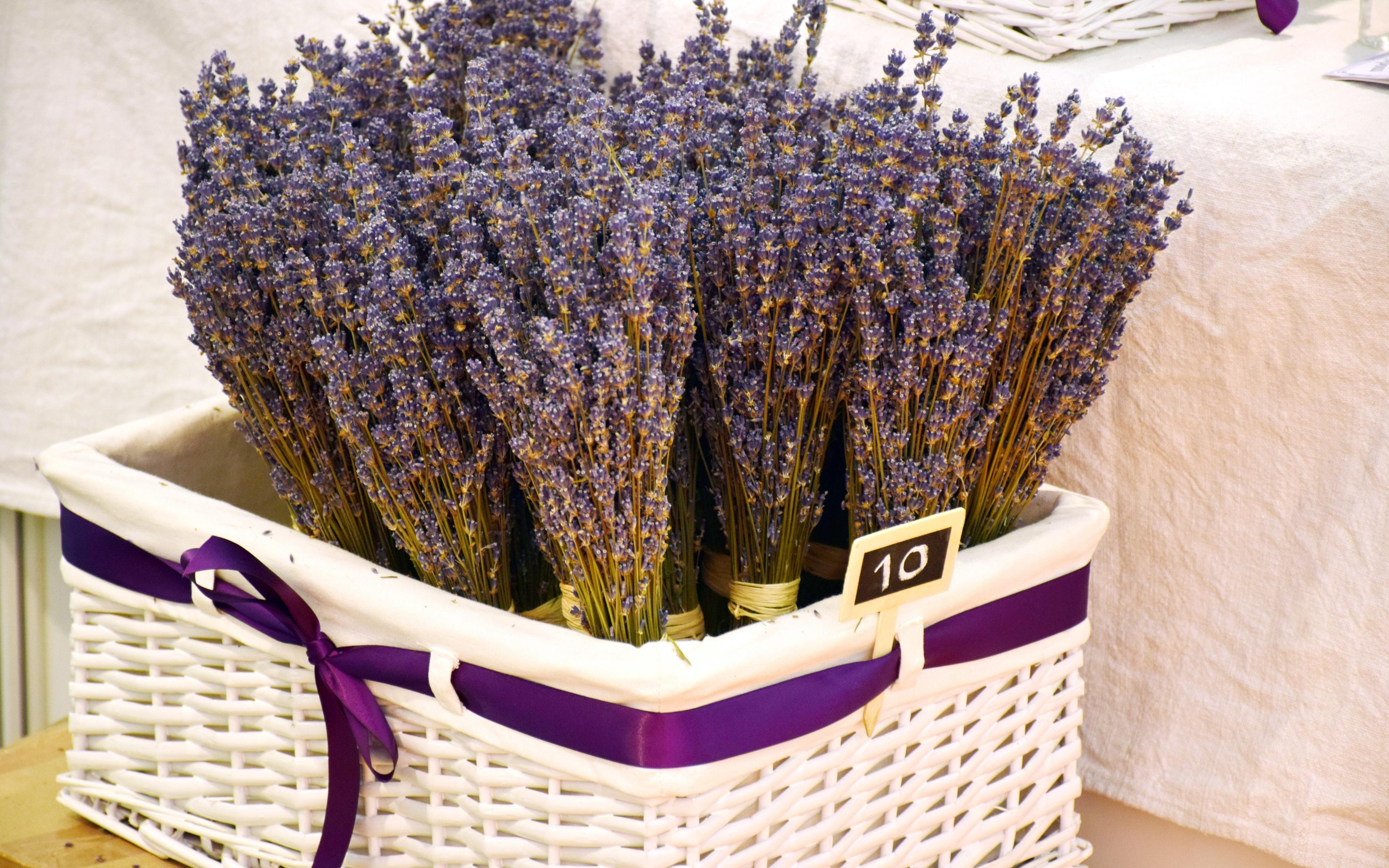 Download wallpaper 3840x2400 lavender, basket, flowers, fragrance 4k