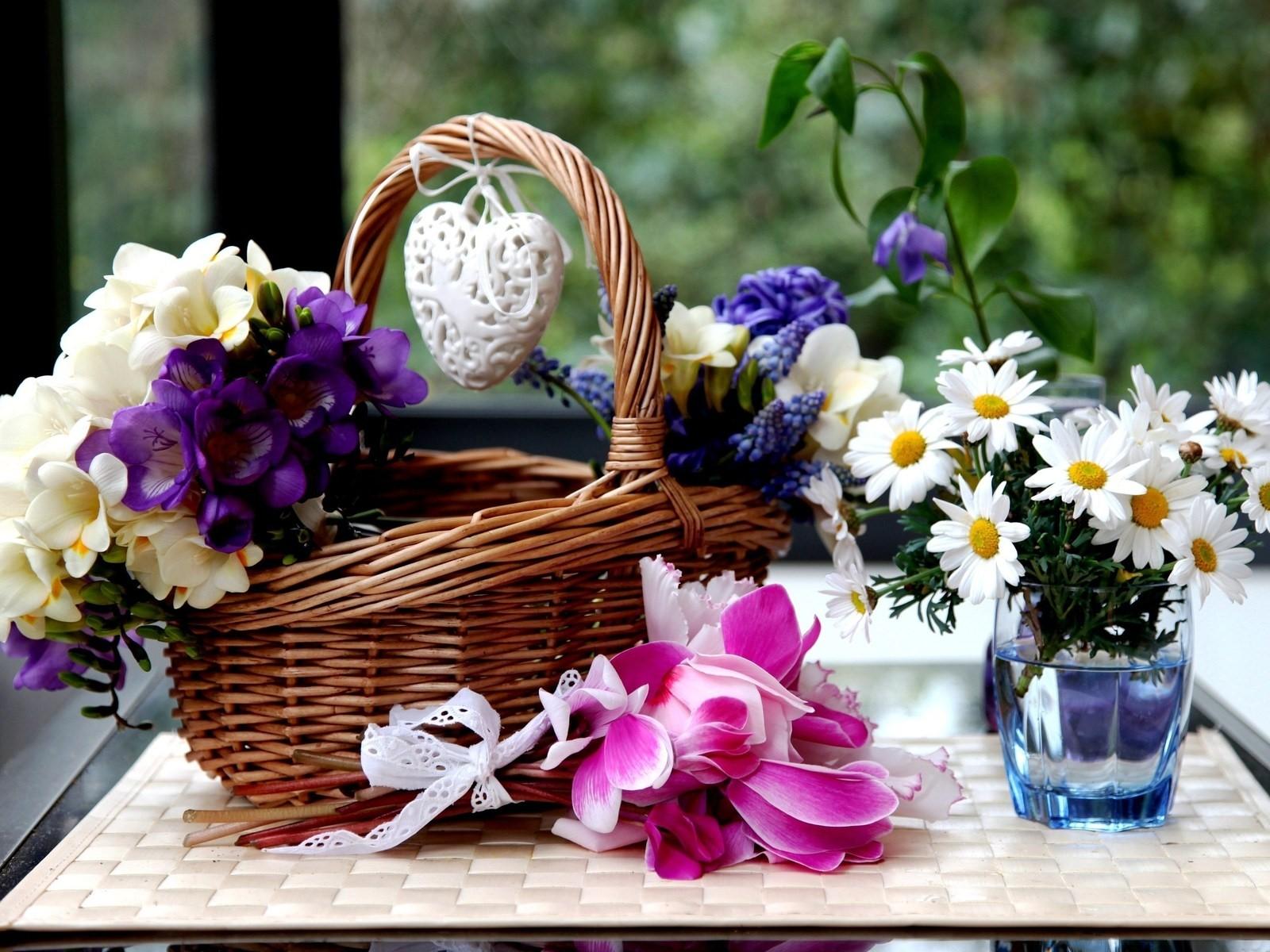 1600x1200 Daisies, Flower, Glass, Flowers, Bouquets, Basket