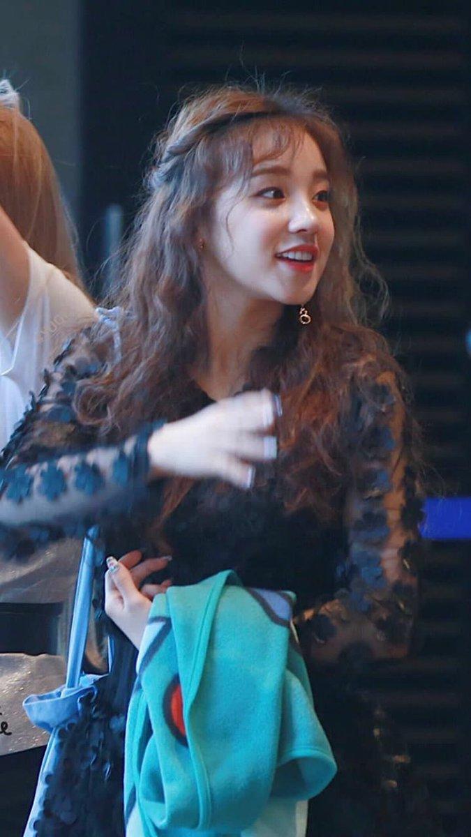 G)I DLE YUQI (우기) ``whatta Princess 180607 #yuqi