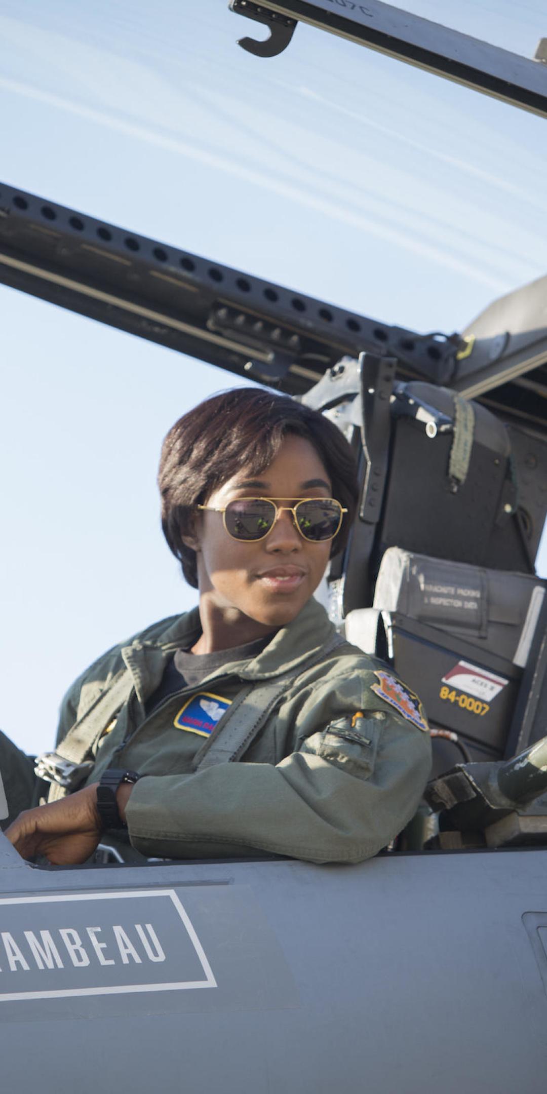 Lashana Lynch in Captain Marvel Movie 2019 One Plus 5T