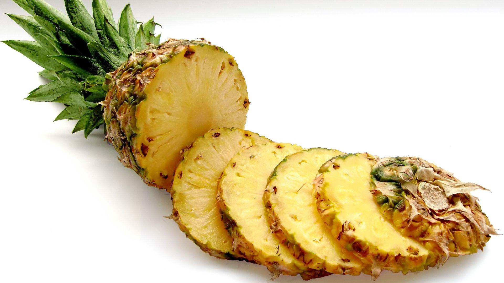 Pineapple Fruit Chopped HD Wallpaper