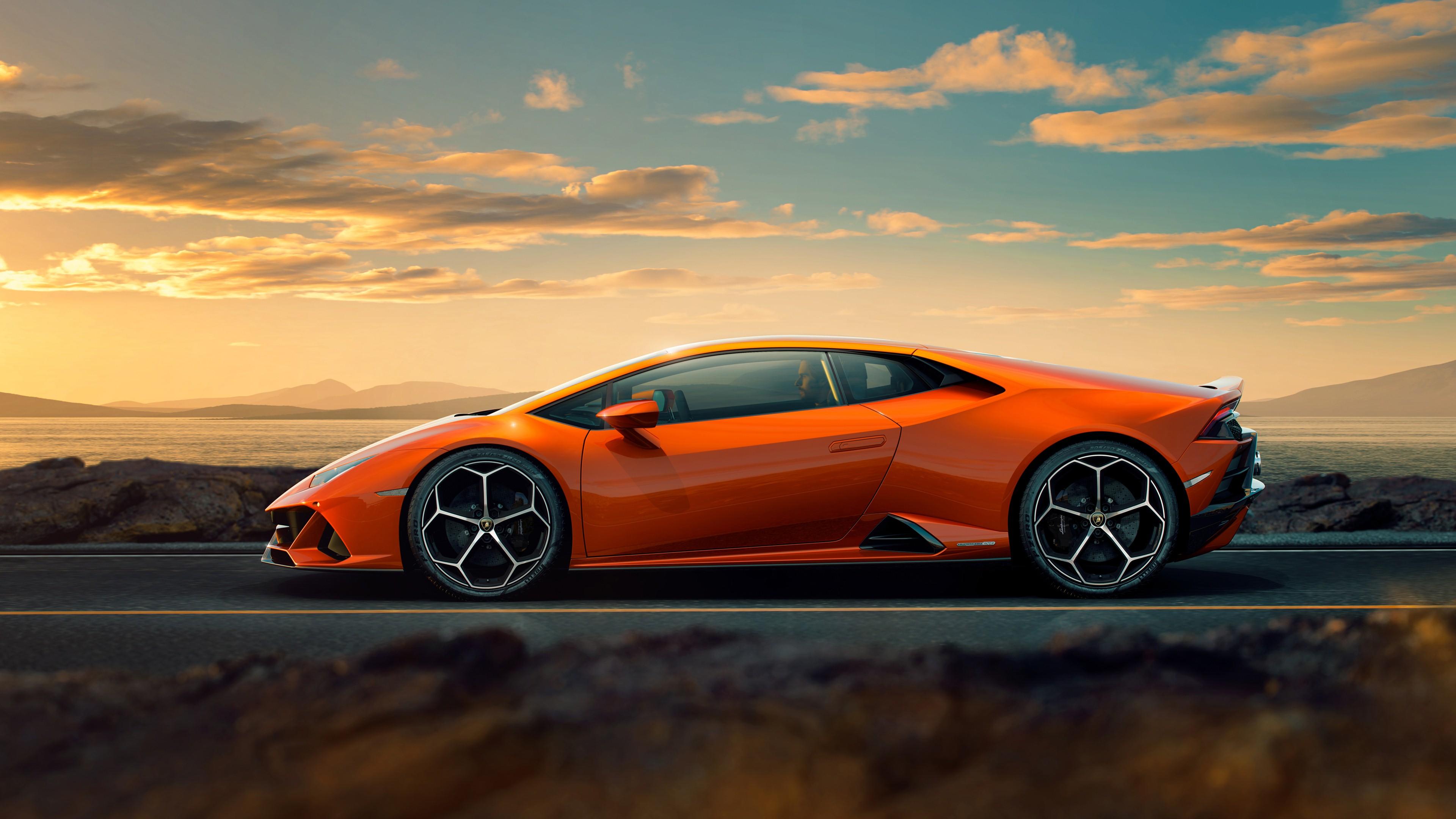 4K Photo of 2019 Lamborghini Huracan EVO Car
