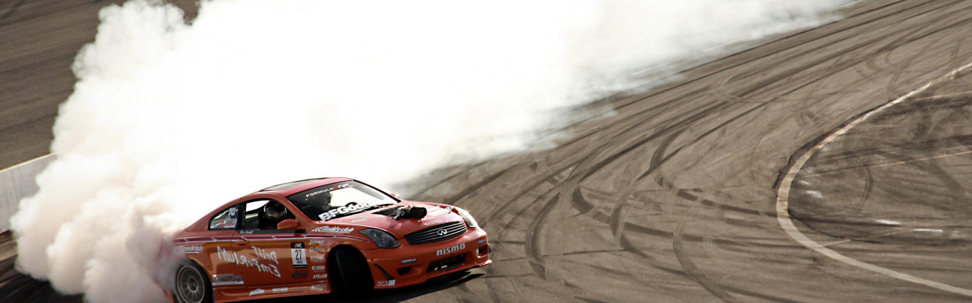 Does someone have a dual monitor wallpaper of a drifting car