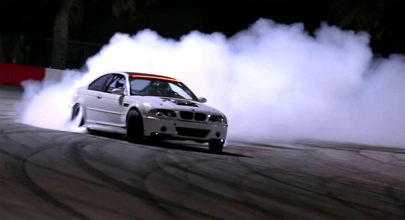 Bmw M1 Drift Burnout Smoke HD Wallpaper