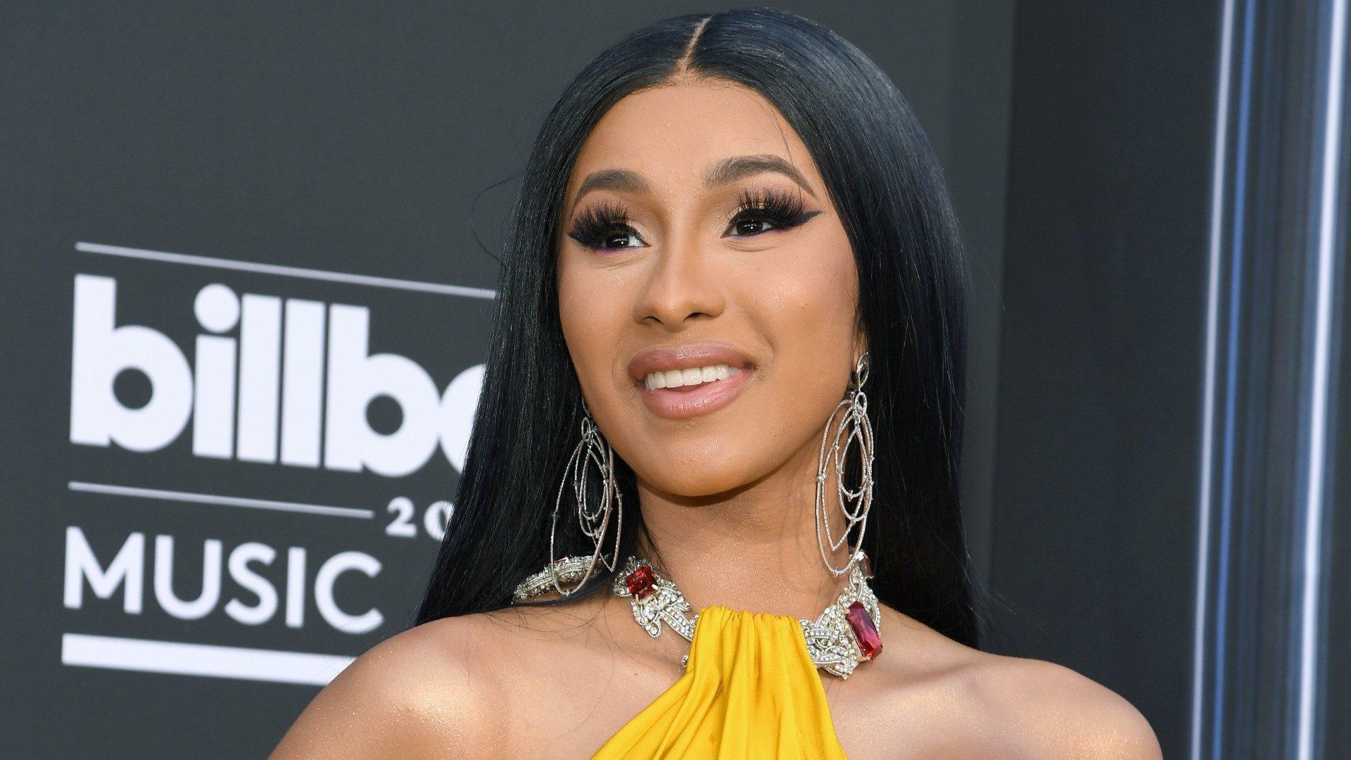 Cardi B May Be Starting A Beauty Trend With Her 'Press' Video