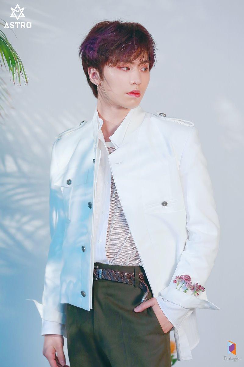 Astro (South Korean band) तस्वीरें 'All Light' जैकेट