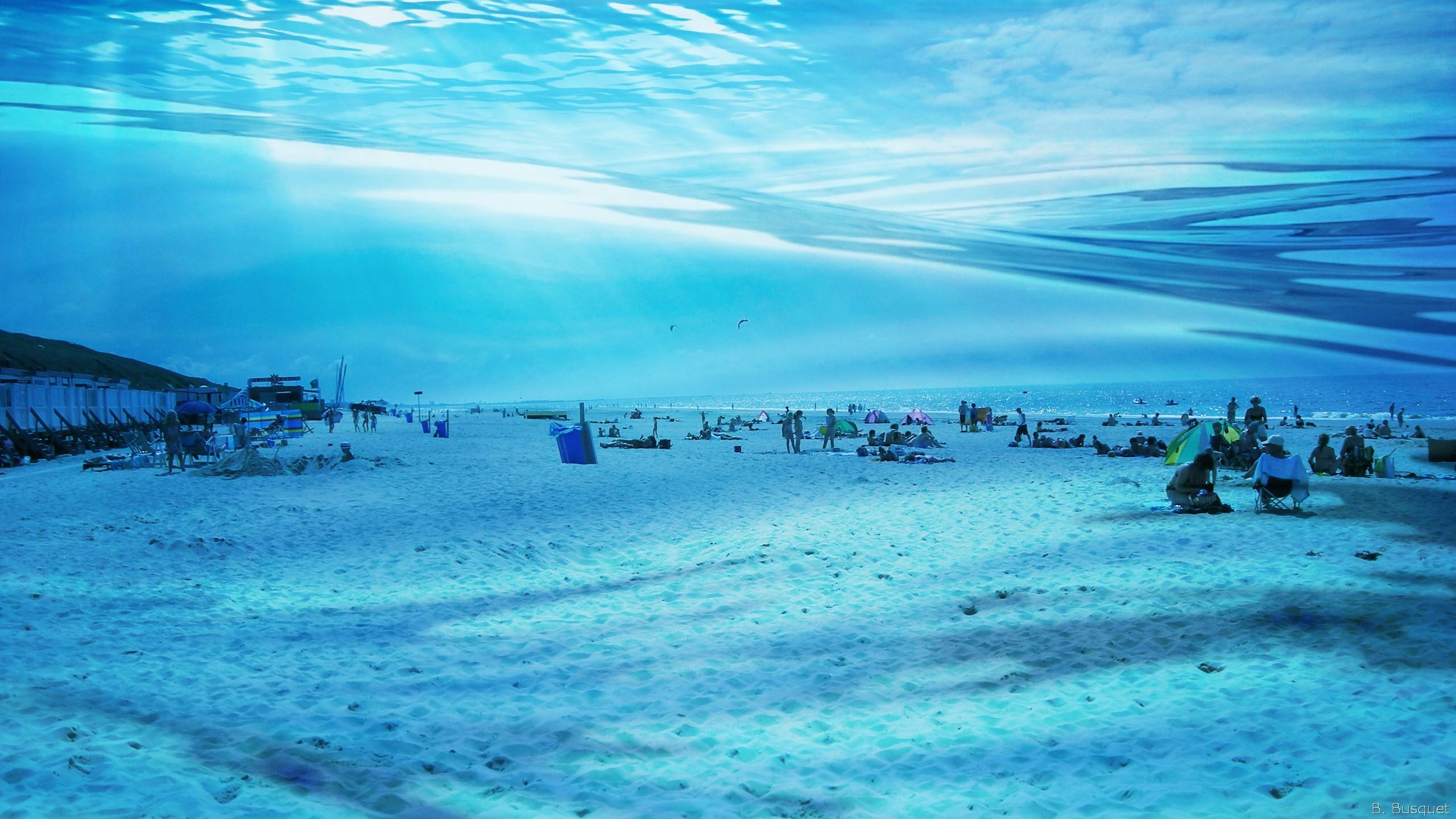 Under water beach HD Wallpaper