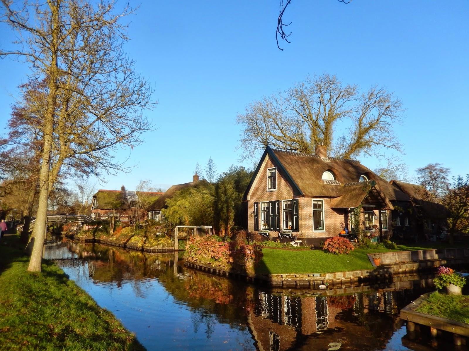 Giethoorn Village (Venice of the North) (Netherlands