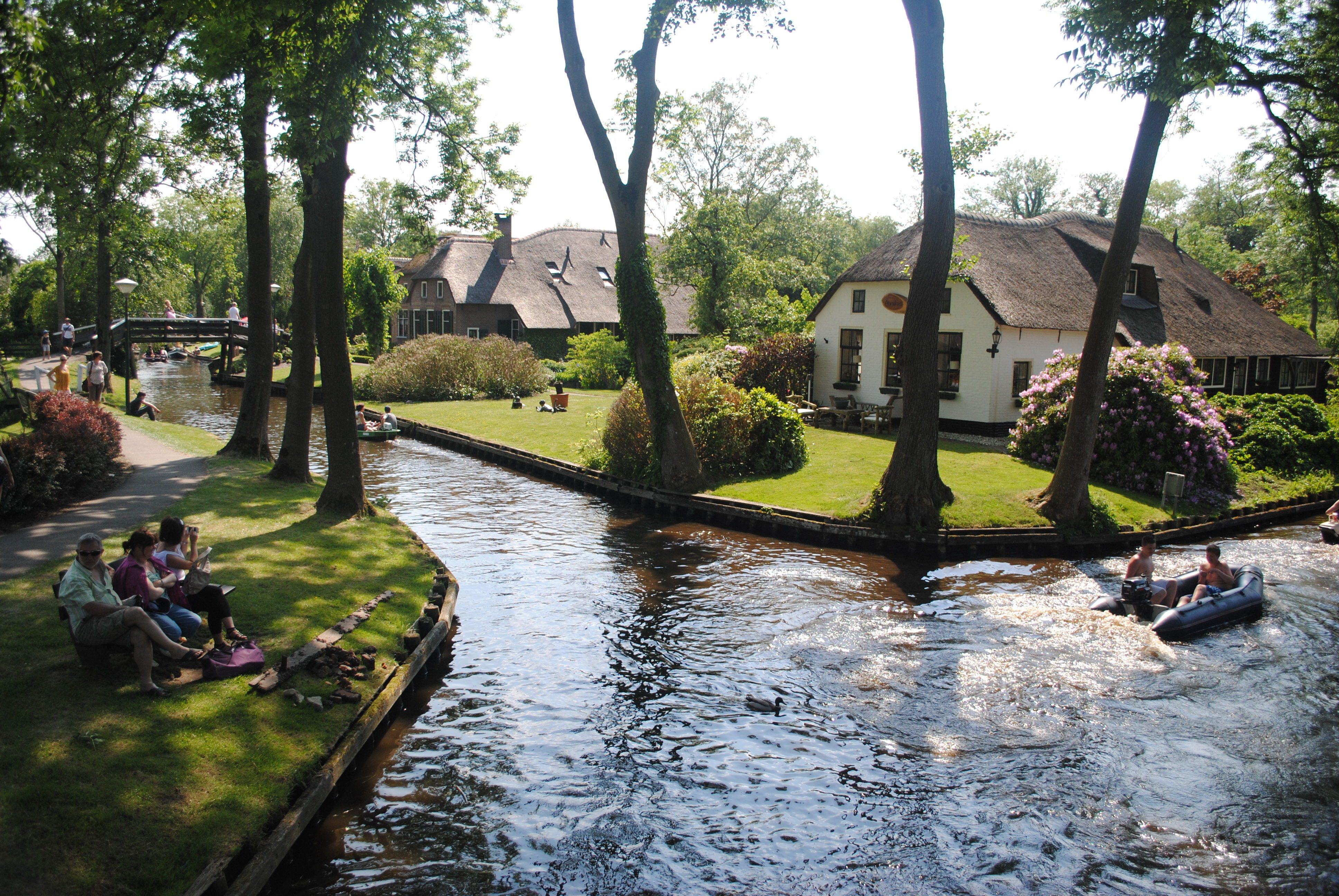 Giethoorn City HD Wallpaper and Photo