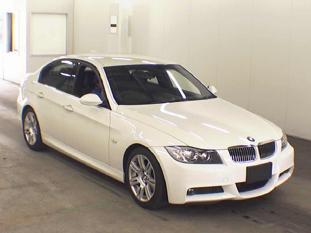 BMW 3 series 325i 2009. Auto image and Specification