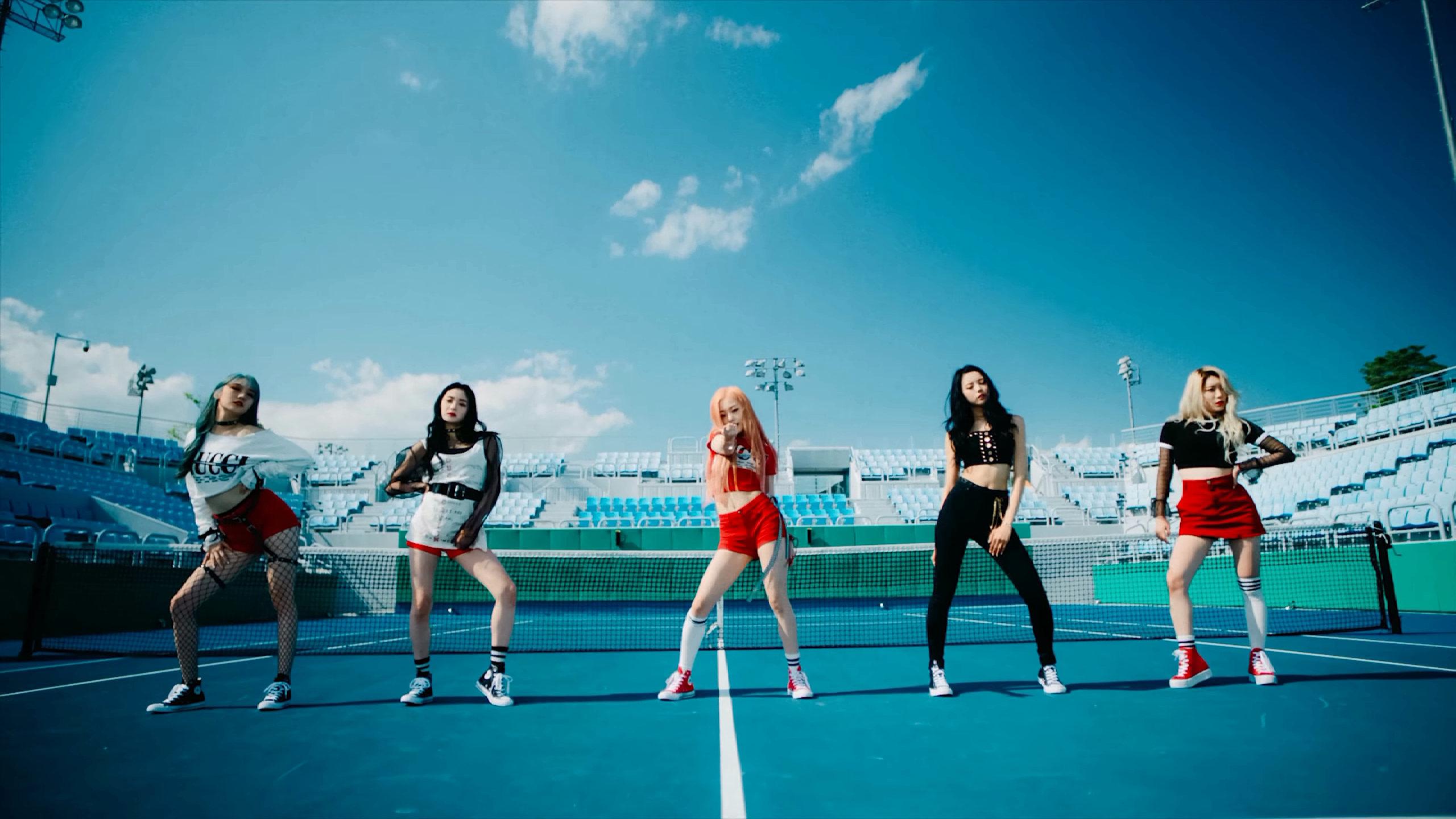 Let's get it up. PRISTIN. Get it PRISTIN. Got it.