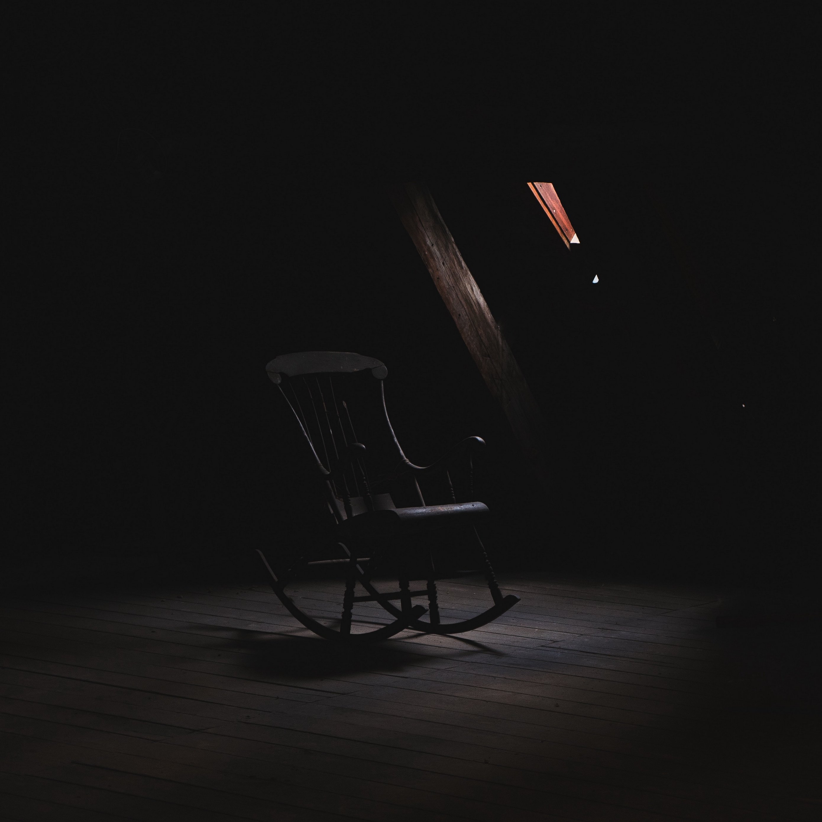 Download wallpaper 2780x2780 rocking chair, loft, dark, creepy ipad