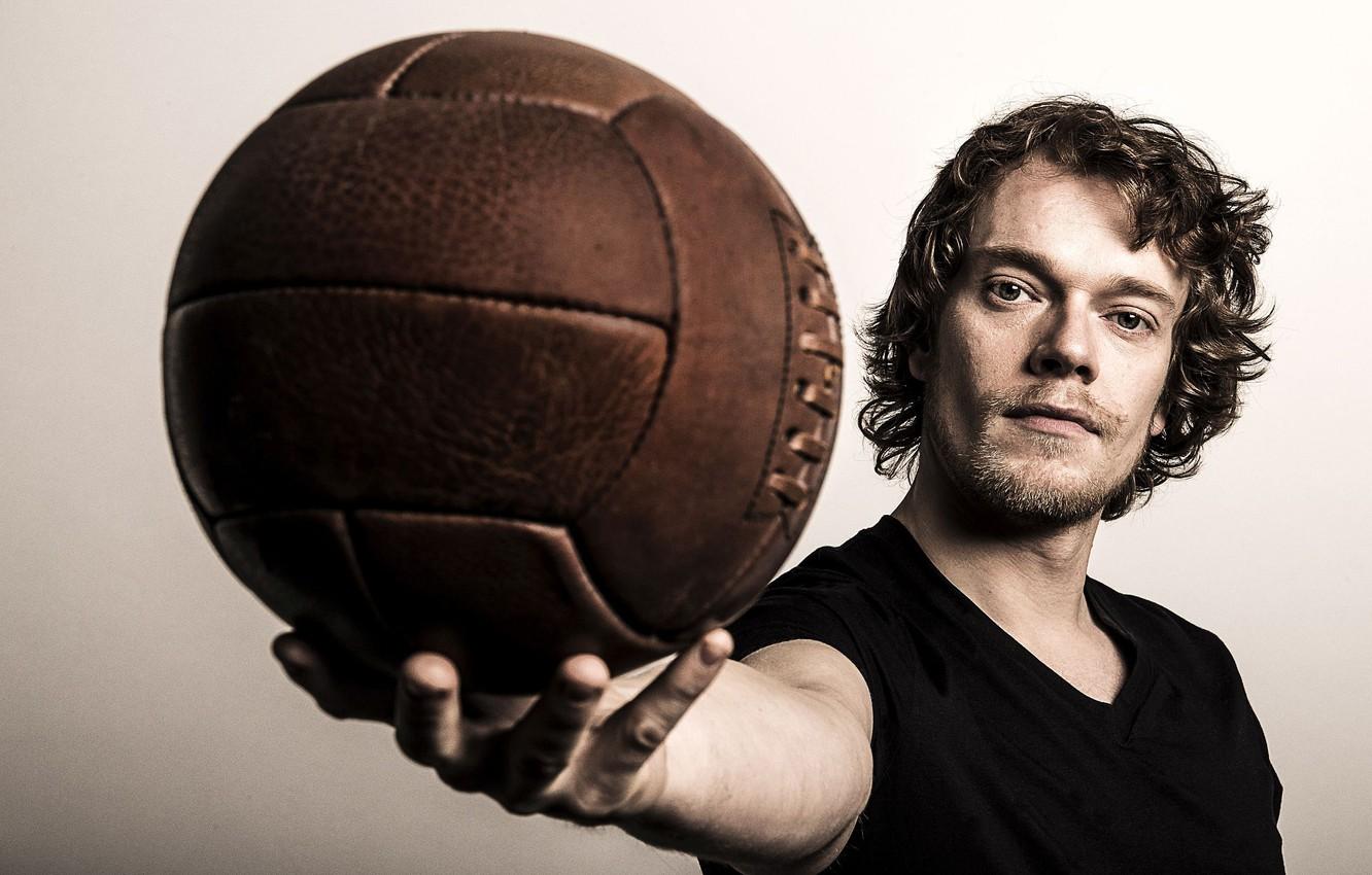 Wallpaper the ball, actor, Alfie Allen, brother Lily Allen, Alfie