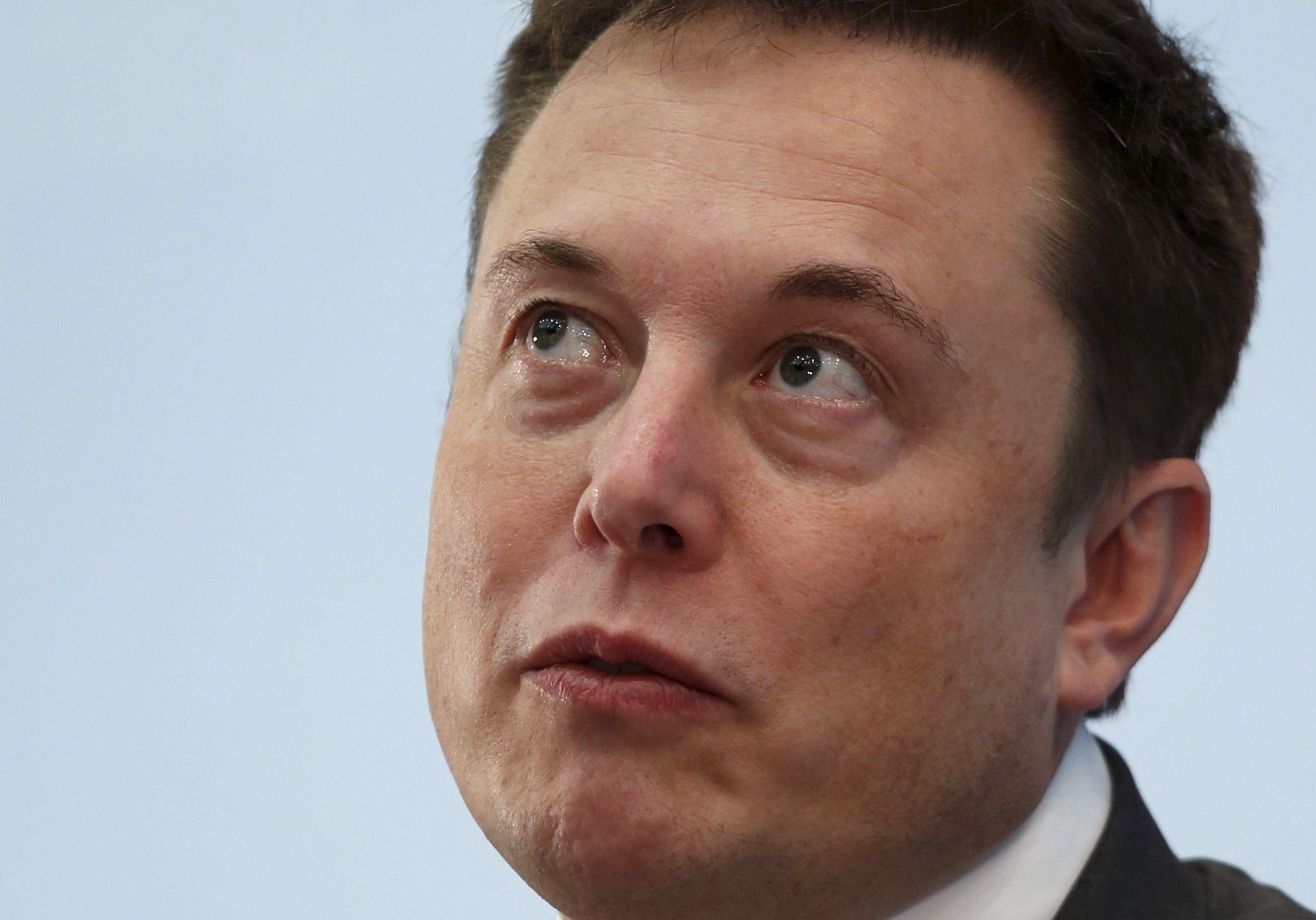 Elon Musk Launches Neuralink Startup to Connect Your Brain to