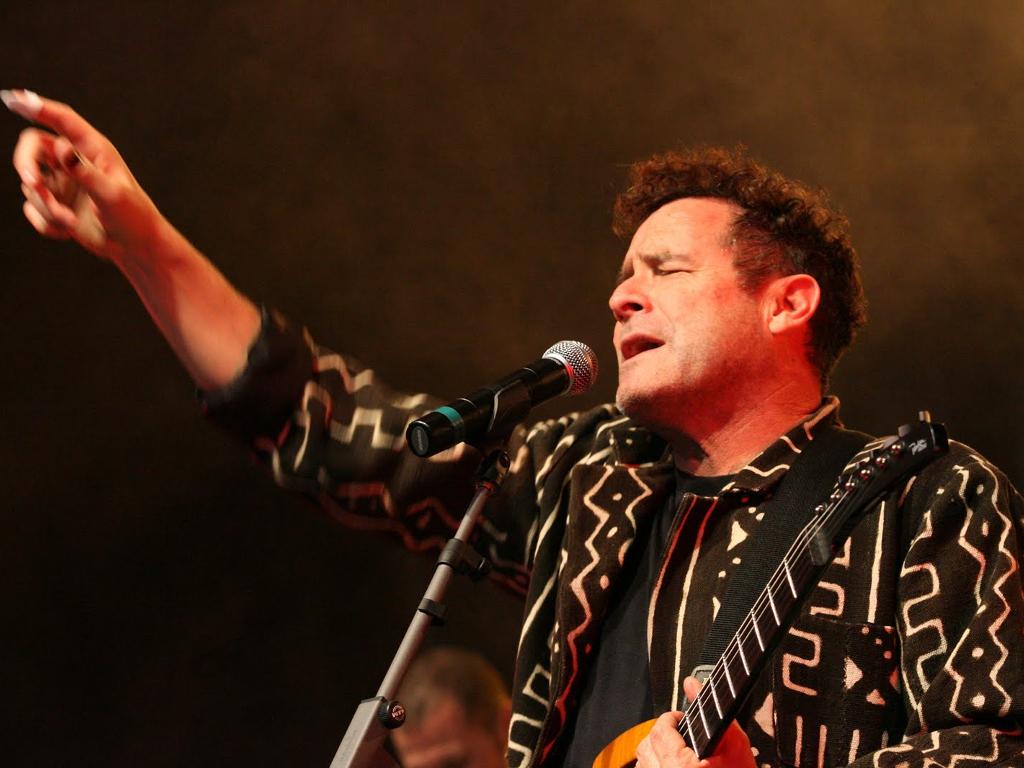 SA mourns as Johnny Clegg passes away at 66 Breaking News