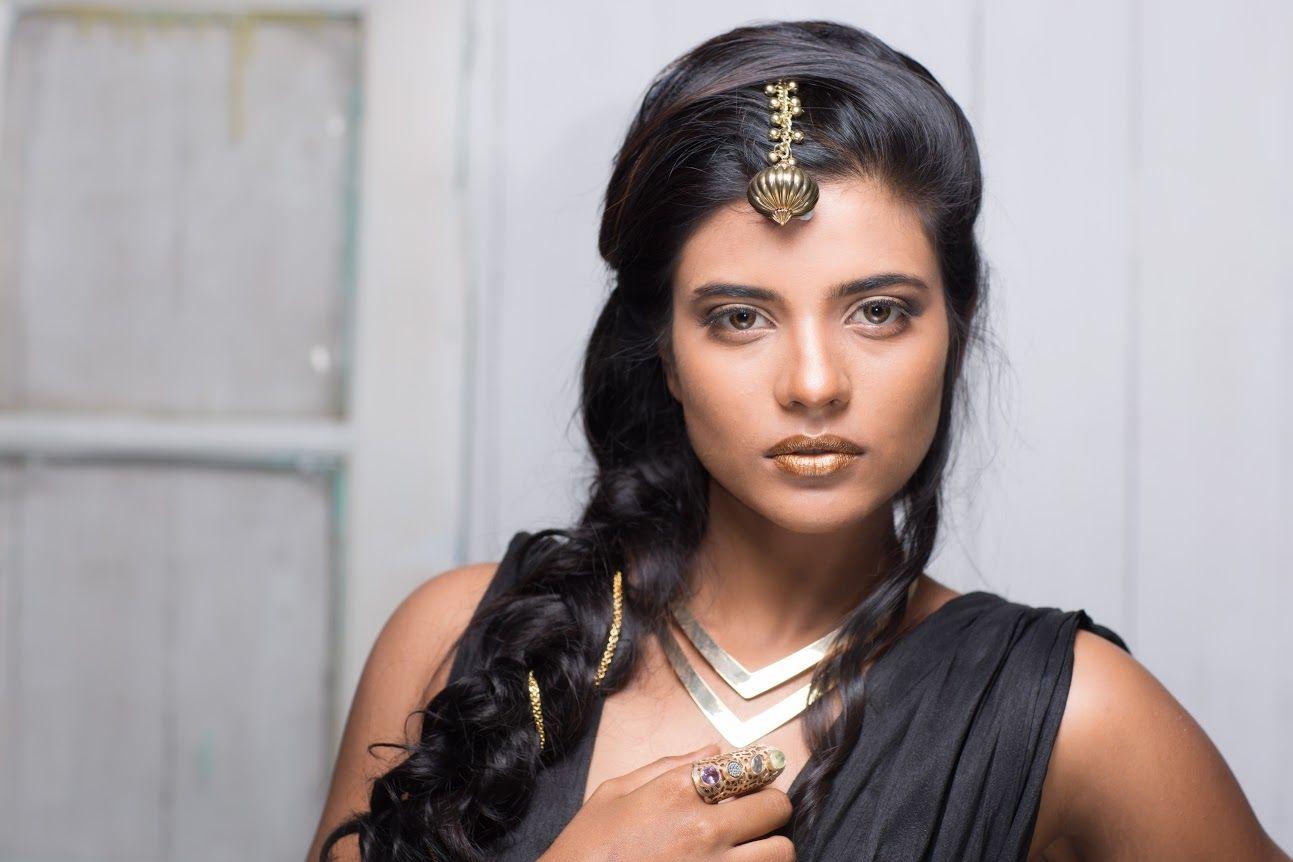 Aishwarya Rajesh Best Picture And Latest Wallpaper