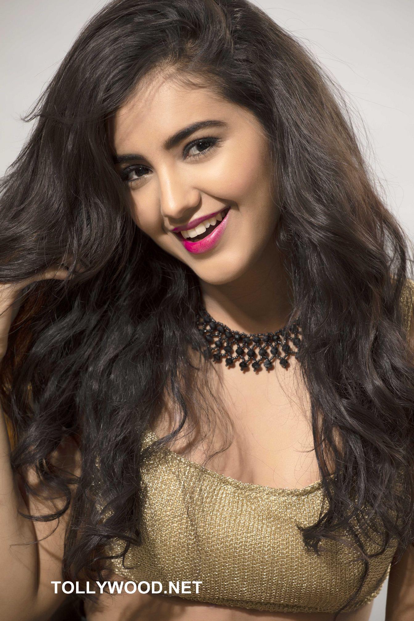 Malvika Sharma New Photo, Malvika Sharma Latest stills, Malvika