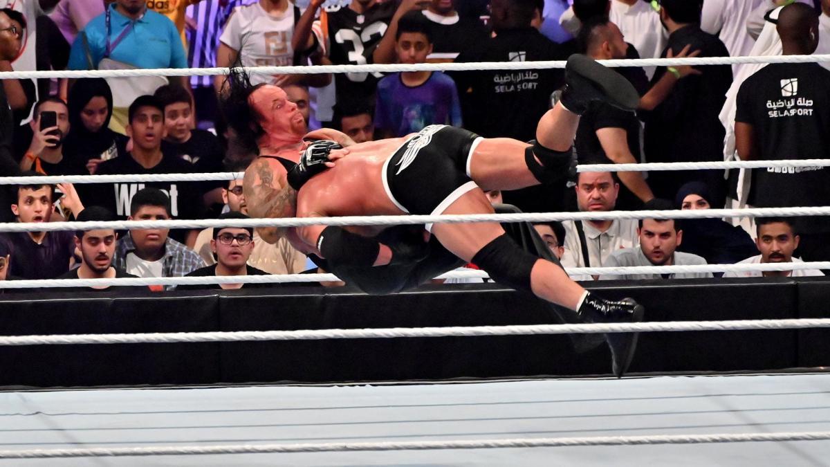 Super Showdown 2019 The Undertaker vs Goldberg Photo