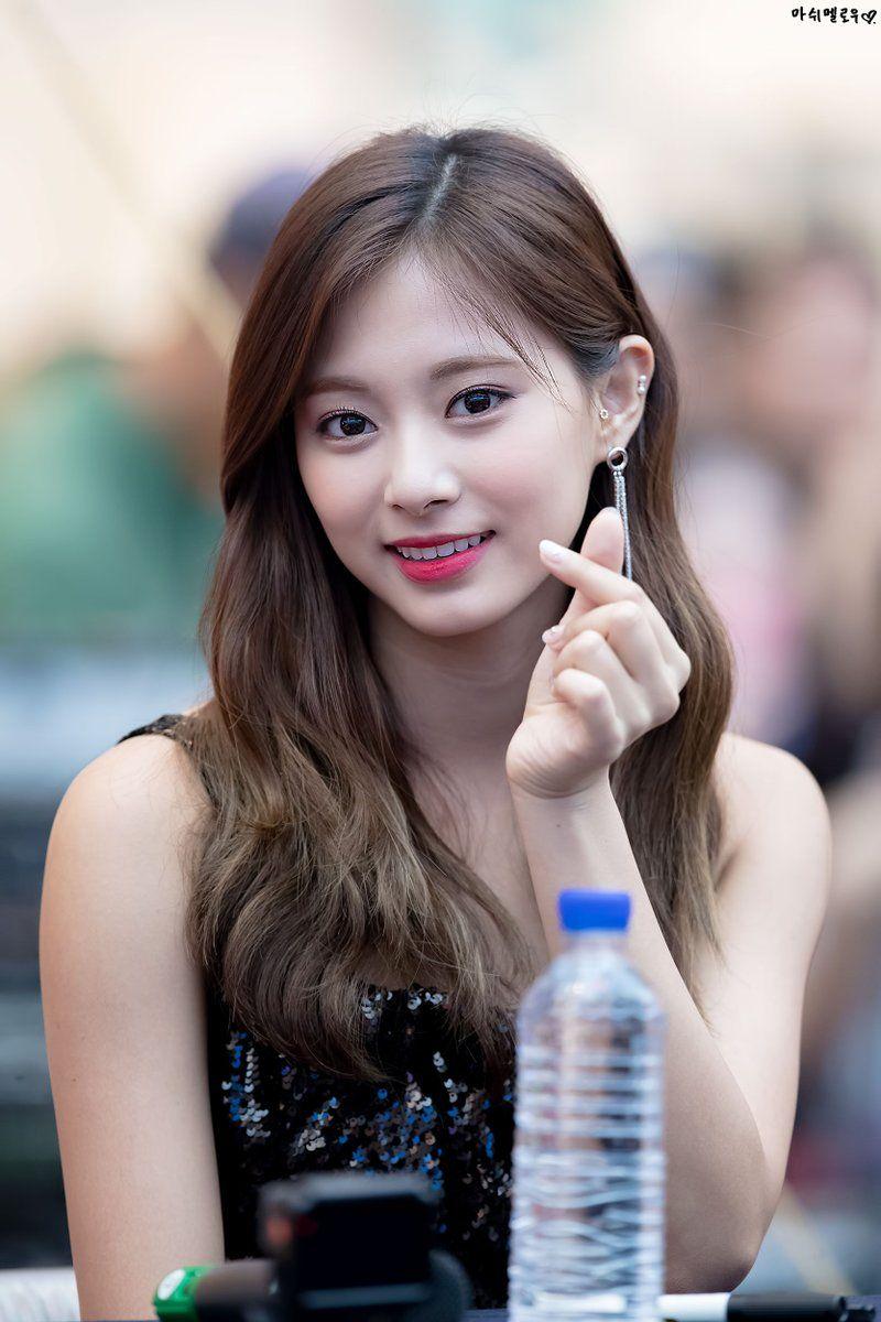 You'll Believe TWICE's Tzuyu Invented Visuals After Seeing These