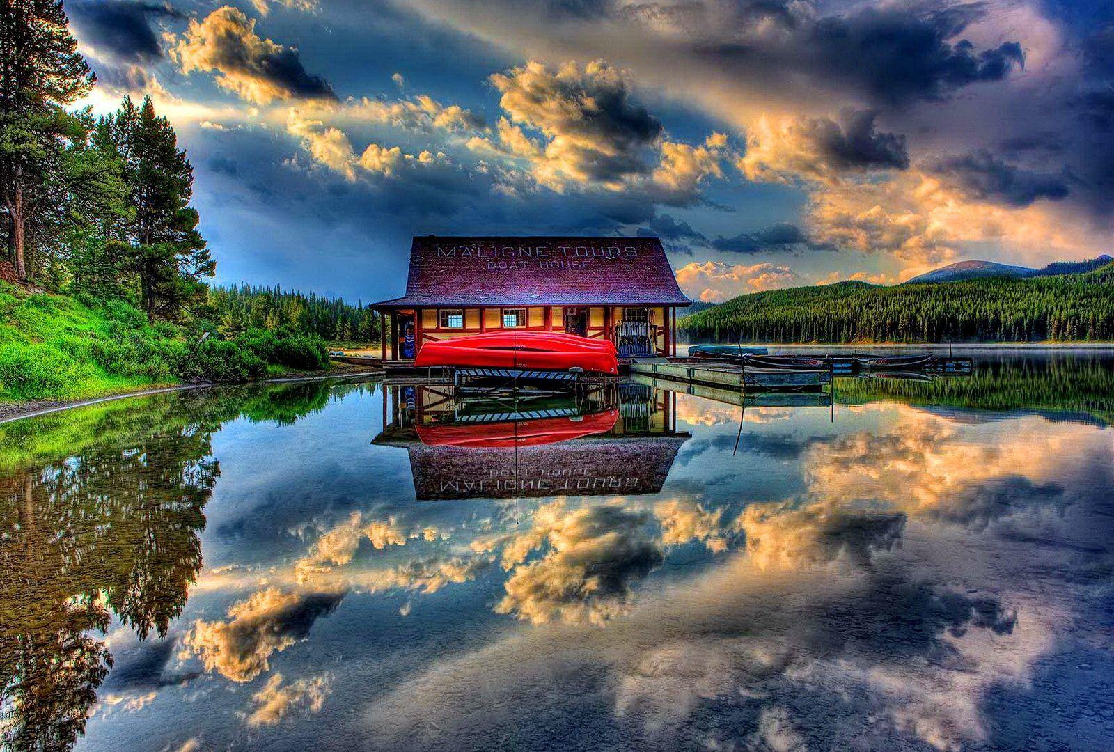 Summer Cabin Wallpaper