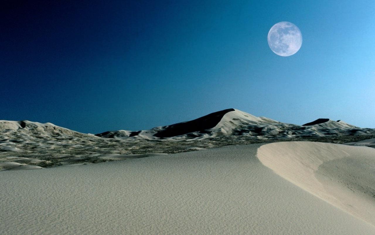 Desert Moon & Sky wallpaper. Desert Moon & Sky